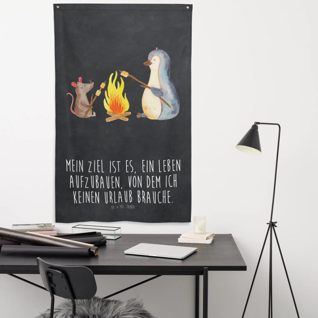Tapestry Penguin campfire Textil-Kunst, Dekoration, Wanddeko, Wandbehang, Kinderzimmer Wanddeko, Kinderzimmer, Wandteppich, Schmuck-Wandbehang, Wand Deko, Boho, Wandbild, Tapestry, Wandtuch, Kinderzimmer Deko, Kinderzimmer Wand, Tapisserie, Pinguin, Maus, Neustart, Lebensspruch, Marshmallows, Leben, Liebe, Lagerfeuer, Lebensmotivation, Büro, Pinguine, Büroalltag, Motivation, Arbeit, Feuer, grillen, Job