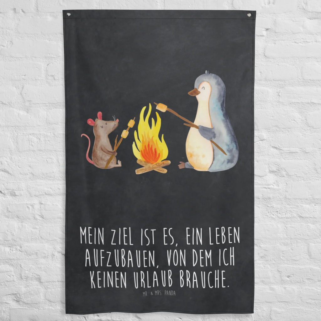 Tapestry Penguin campfire Textil-Kunst, Dekoration, Wanddeko, Wandbehang, Kinderzimmer Wanddeko, Kinderzimmer, Wandteppich, Schmuck-Wandbehang, Wand Deko, Boho, Wandbild, Tapestry, Wandtuch, Kinderzimmer Deko, Kinderzimmer Wand, Tapisserie, Pinguin, Maus, Neustart, Lebensspruch, Marshmallows, Leben, Liebe, Lagerfeuer, Lebensmotivation, Büro, Pinguine, Büroalltag, Motivation, Arbeit, Feuer, grillen, Job