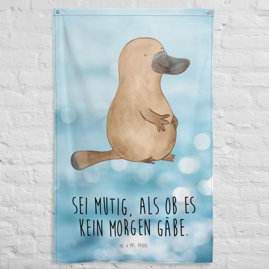 Wandteppich Schnabeltier mutig Tapisserie, Tapestry, Schmuck-Wandbehang, Kinderzimmer Deko, Wandbild, Kinderzimmer Wand, Wandbehang, Wandtuch, Wand Deko, Wandteppich, Kinderzimmer Wanddeko, Boho, Textil-Kunst, Meer, Urlaub, Meerestiere, Motivation, Training, Neustart, Mut, Weltreise, Neuanfang, mutig, Lebensweisheit, Büro, Arbeit, Raodtrip, Schnabeltier, Schnabeltiere