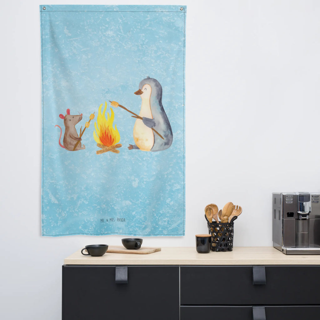Tapestry Penguin campfire Textil-Kunst, Dekoration, Wanddeko, Wandbehang, Kinderzimmer Wanddeko, Kinderzimmer, Wandteppich, Schmuck-Wandbehang, Wand Deko, Boho, Wandbild, Tapestry, Wandtuch, Kinderzimmer Deko, Kinderzimmer Wand, Tapisserie, Pinguin, Maus, Neustart, Lebensspruch, Marshmallows, Leben, Liebe, Lagerfeuer, Lebensmotivation, Büro, Pinguine, Büroalltag, Motivation, Arbeit, Feuer, grillen, Job
