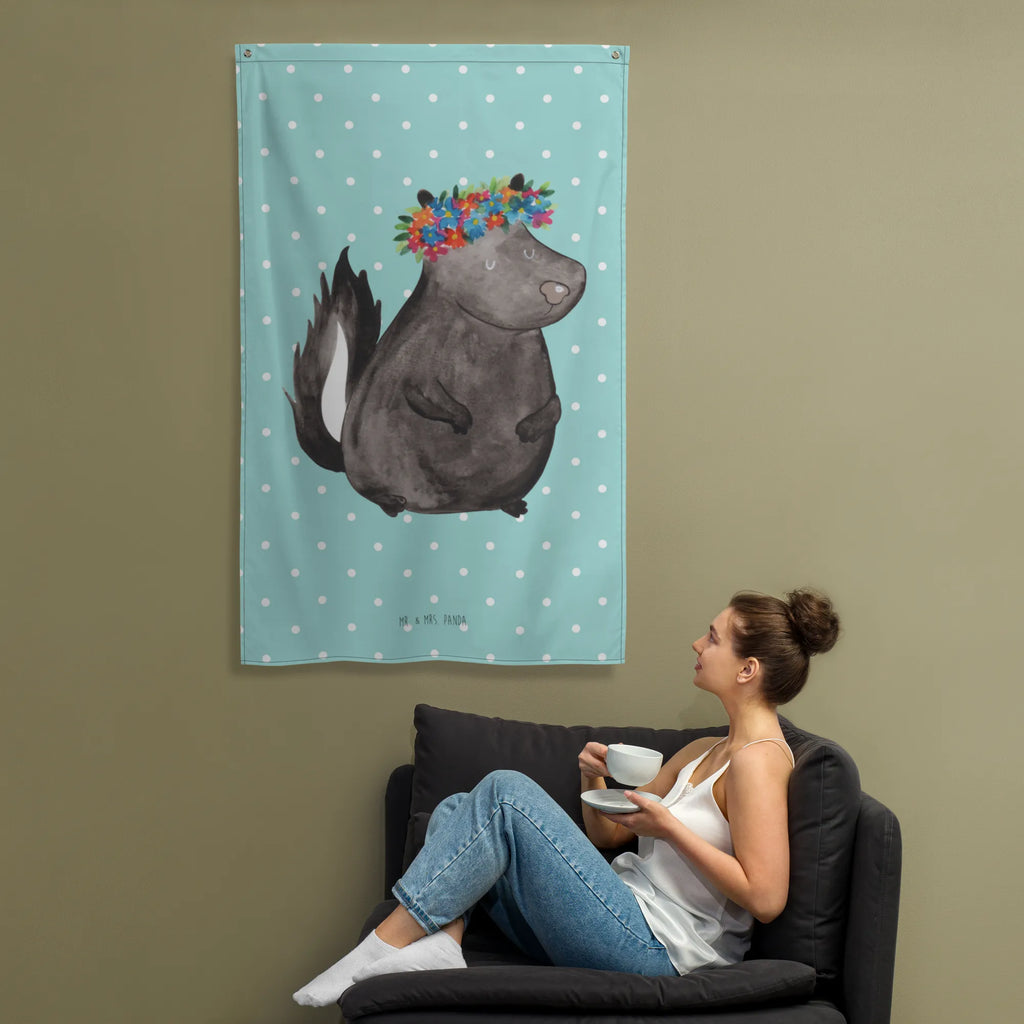 Tapestry skunk Girl Schmuck-Wandbehang, Tapisserie, Wandteppich, Kinderzimmer, Wandbehang, Kinderzimmer Wanddeko, Wand Deko, Dekoration, Kinderzimmer Deko, Textil-Kunst, Boho, Wandbild, Wandtuch, Tapestry, Wanddeko, Kinderzimmer Wand, Stinktier, Skunk, Stinki, Stinker, Namaste, Raubtier, Wildtier, Yoga