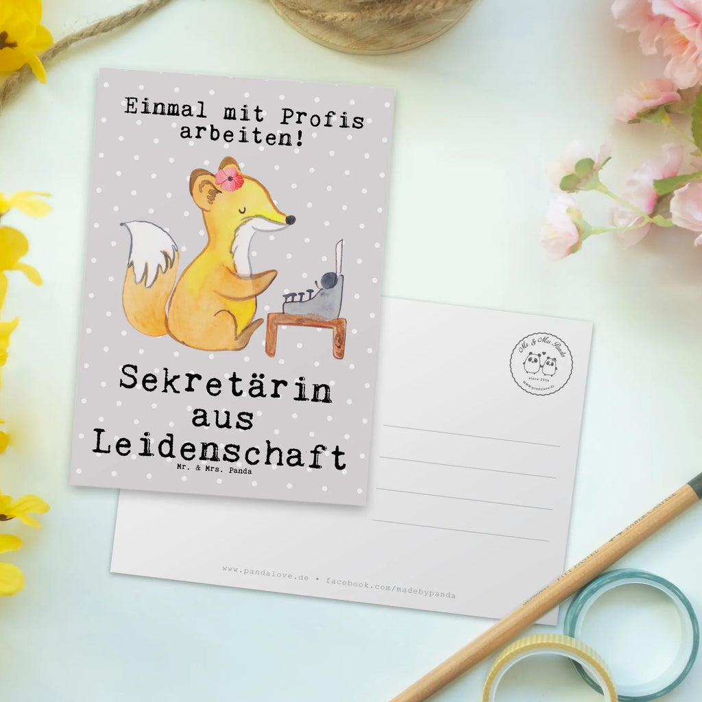 Postcard Secretary Passion Karte, Einladung, Grußkarte, Ansichtskarten, Einladung Geburtstag, Ansichtskarte, Einladungskarte, Geburtstagskarte, Geschenkkarte, Einladungskarten Geburtstag, Postkarte, Dankeskarte, Beruf, Ausbildung, Jubiläum, Abschied, Rente, Kollege, Kollegin, Geschenk, Schenken, Arbeitskollege, Mitarbeiter, Firma, Danke, Dankeschön