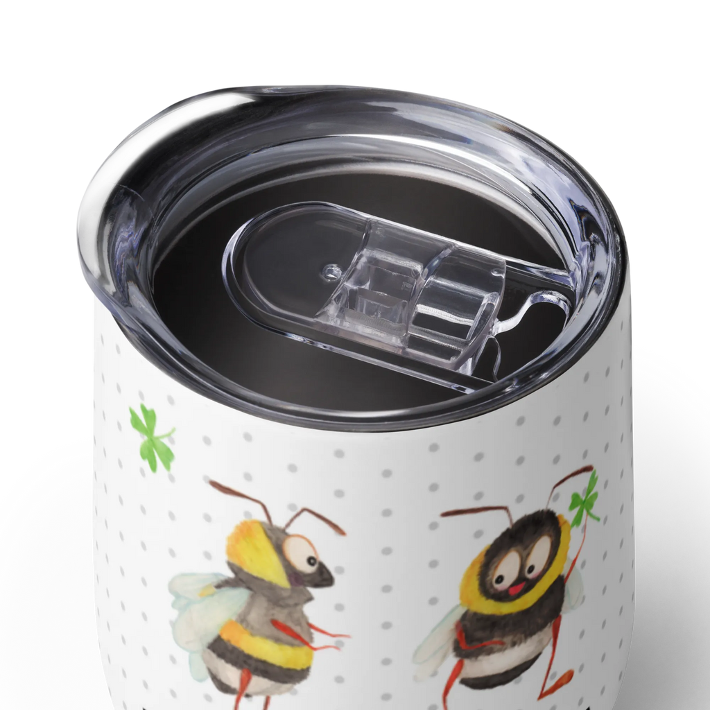 Personalisierter Weinbecher Bienen Paar Weinglas Mit Namensgravur, Weinbecher Für Camping Mit Namensgravur, Modernes Weinglas Mit Wunschname, Mundgeblasenes Weinglas Mit Namen, Rustikaler Weinbecher Mit Namen, Weinglas Für Zuhause Mit Namensgravur, Weinbecher Für Picknick Mit Namen, Bambus-Weinbecher Mit Wunschname, Acryl-Weinbecher Mit Namensgravur, Kristallglas Weinglas Mit Wunschname, Reise-Weinbecher Mit Namen, Stapelbares Weinglas Mit Namen, Personalisierter Weinbecher, Klassisches Weinglas Mit Namensgravur, Weinbecher Aus Edelstahl Mit Namen, Umweltfreundliches Weinglas Mit Namen, Öko Weinglas Mit Namensdruck, Weinbecher Mit Namen, Thermo-Weinbecher Mit Namensaufdruck, Becher Aus Edelstahl Für Wein Mit Namen, Weinglas Mit Initialen, Kunststoff-Weinglas Mit Namen, Universalglas Mit Namensgravur, Trinkbecher Wein Mit Namen, Weinbecher Mit Deckel Und Namen, Becher Für Wein Mit Namensdruck, Spülmaschinenfestes Weinglas Mit Gravur, Kelchglas Mit Wunschname, Weinglas Für Party Mit Wunschname, Freundin, Freund, Liebe, Liebesgeschenk, Jahrestag, Verlobung, Partner, Ehemann, Ehefrau, Heiraten, Heiratsantrag, Hocheitstag, Valentinstag, Mitbringsel, Geschenk für Freundin, für Männer, für Ehemann, Hochzeitstag, Schildkröten, Geschenk für Partner, Verliebte Schildkröten, Geschenk für Frauen, Liebesbeweis