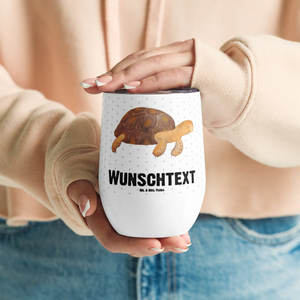 Personalisierter Weinbecher Schildkröte marschiert Weinbecher Mit Namen, Bambus-Weinbecher Mit Wunschname, Mundgeblasenes Weinglas Mit Namen, Weinglas Für Zuhause Mit Namensgravur, Acryl-Weinbecher Mit Namensgravur, Modernes Weinglas Mit Wunschname, Kelchglas Mit Wunschname, Umweltfreundliches Weinglas Mit Namen, Thermo-Weinbecher Mit Namensaufdruck, Weinglas Mit Namensgravur, Becher Für Wein Mit Namensdruck, Weinglas Für Party Mit Wunschname, Weinbecher Für Picknick Mit Namen, Weinbecher Für Camping Mit Namensgravur, Klassisches Weinglas Mit Namensgravur, Personalisierter Weinbecher, Öko Weinglas Mit Namensdruck, Universalglas Mit Namensgravur, Spülmaschinenfestes Weinglas Mit Gravur, Stapelbares Weinglas Mit Namen, Becher Aus Edelstahl Für Wein Mit Namen, Reise-Weinbecher Mit Namen, Kristallglas Weinglas Mit Wunschname, Weinbecher Mit Deckel Und Namen, Weinbecher Aus Edelstahl Mit Namen, Kunststoff-Weinglas Mit Namen, Weinglas Mit Initialen, Rustikaler Weinbecher Mit Namen, Trinkbecher Wein Mit Namen, Meer, Urlaub, Meerestiere, Neustart, Abenteuer, Get Lost, Lieblingsmensch, Inspiration, Reiselust, Schildkröten, Schildkröte, Motivation