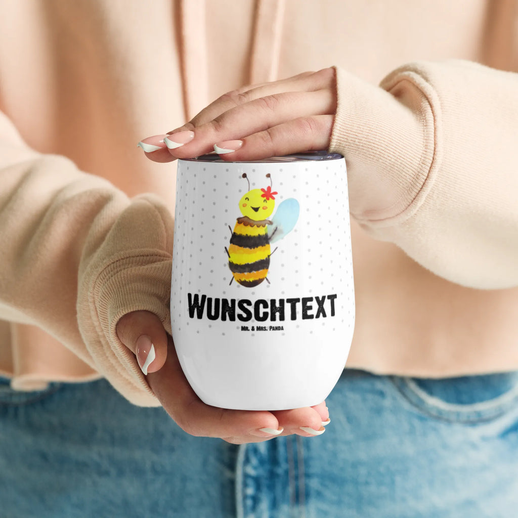 Personalisierter Weinbecher Biene Happy Thermo-Weinbecher Mit Namensaufdruck, Mundgeblasenes Weinglas Mit Namen, Personalisierter Weinbecher, Kunststoff-Weinglas Mit Namen, Acryl-Weinbecher Mit Namensgravur, Weinbecher Für Picknick Mit Namen, Rustikaler Weinbecher Mit Namen, Spülmaschinenfestes Weinglas Mit Gravur, Weinglas Mit Namensgravur, Öko Weinglas Mit Namensdruck, Weinglas Mit Initialen, Modernes Weinglas Mit Wunschname, Weinbecher Aus Edelstahl Mit Namen, Umweltfreundliches Weinglas Mit Namen, Stapelbares Weinglas Mit Namen, Trinkbecher Wein Mit Namen, Weinglas Für Party Mit Wunschname, Universalglas Mit Namensgravur, Becher Für Wein Mit Namensdruck, Weinbecher Mit Deckel Und Namen, Weinglas Für Zuhause Mit Namensgravur, Klassisches Weinglas Mit Namensgravur, Bambus-Weinbecher Mit Wunschname, Kelchglas Mit Wunschname, Kristallglas Weinglas Mit Wunschname, Weinbecher Für Camping Mit Namensgravur, Becher Aus Edelstahl Für Wein Mit Namen, Weinbecher Mit Namen, Reise-Weinbecher Mit Namen, Biene, Wespe, Hummel
