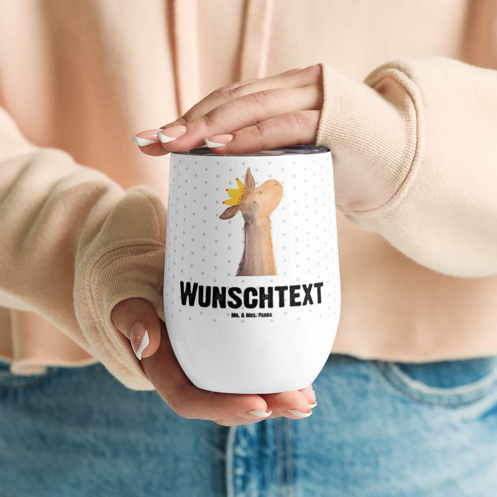 Personalisierter Weinbecher Lamakopf König Rustikaler Weinbecher Mit Namen, Kristallglas Weinglas Mit Wunschname, Umweltfreundliches Weinglas Mit Namen, Acryl-Weinbecher Mit Namensgravur, Weinbecher Mit Namen, Weinglas Für Zuhause Mit Namensgravur, Weinbecher Für Camping Mit Namensgravur, Mundgeblasenes Weinglas Mit Namen, Weinglas Für Party Mit Wunschname, Becher Für Wein Mit Namensdruck, Kunststoff-Weinglas Mit Namen, Klassisches Weinglas Mit Namensgravur, Öko Weinglas Mit Namensdruck, Stapelbares Weinglas Mit Namen, Personalisierter Weinbecher, Modernes Weinglas Mit Wunschname, Weinbecher Aus Edelstahl Mit Namen, Weinglas Mit Namensgravur, Weinbecher Mit Deckel Und Namen, Becher Aus Edelstahl Für Wein Mit Namen, Spülmaschinenfestes Weinglas Mit Gravur, Trinkbecher Wein Mit Namen, Kelchglas Mit Wunschname, Universalglas Mit Namensgravur, Weinglas Mit Initialen, Bambus-Weinbecher Mit Wunschname, Reise-Weinbecher Mit Namen, Weinbecher Für Picknick Mit Namen, Thermo-Weinbecher Mit Namensaufdruck, Lama, Alpaka, König, Papa, Mama, Chef, Büro Kollege, Lamas, Kollegin, Vorgesetzter, Königin, Abitur, Abi, Freundin