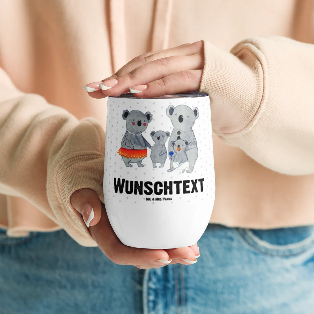 Personalised wine cup Koala Family Bambus-Weinbecher Mit Wunschname, Weinbecher Aus Edelstahl Mit Namen, Rustikaler Weinbecher Mit Namen, Spülmaschinenfestes Weinglas Mit Gravur, Universalglas Mit Namensgravur, Becher Aus Edelstahl Für Wein Mit Namen, Klassisches Weinglas Mit Namensgravur, Weinbecher Für Camping Mit Namensgravur, Stapelbares Weinglas Mit Namen, Kristallglas Weinglas Mit Wunschname, Kelchglas Mit Wunschname, Öko Weinglas Mit Namensdruck, Umweltfreundliches Weinglas Mit Namen, Modernes Weinglas Mit Wunschname, Personalisierter Weinbecher, Weinglas Mit Initialen, Weinbecher Mit Deckel Und Namen, Reise-Weinbecher Mit Namen, Weinbecher Für Picknick Mit Namen, Mundgeblasenes Weinglas Mit Namen, Weinbecher Mit Namen, Thermo-Weinbecher Mit Namensaufdruck, Weinglas Für Zuhause Mit Namensgravur, Becher Für Wein Mit Namensdruck, Trinkbecher Wein Mit Namen, Weinglas Für Party Mit Wunschname, Acryl-Weinbecher Mit Namensgravur, Weinglas Mit Namensgravur, Kunststoff-Weinglas Mit Namen, Familie, Vatertag, Muttertag, Bruder, Schwester, Mama, Papa, Oma, Opa, Familienleben, Family, Kinder, Geschwister, Koalas, Koala