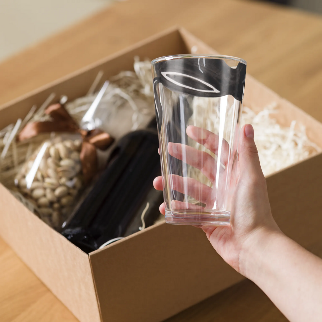 Personalisiertes Trinkglas Stinktier Ball Premium Weinglas Mit Wunschname, Edles Trinkglas Mit Namen, Kristallklares Trinkglas Mit Namensgravur, Kristall Trinkglas Mit Wunschname, Premium Bierglas Mit Namen, Premium Trinkglas Mit Namen, Premium Glas-Set Mit Namensgravur, Premium Trinkglas Mit Henkel Und Namensgravur, Premium Trinkglas Aus Borosilikatglas Mit Wunschname, Premium Trinkglas Aus Kristallglas Mit Namen, Premium Sektglas Mit Wunschname, Premium Likörglas Mit Namen, Premium Cocktailglas Mit Namensgravur, Luxus Trinkglas Mit Wunschname, Premium Trinkglas Für Bar Mit Namensgravur, Premium Trinkglas Dickwandig Mit Wunschname, Premium Tumbler Mit Wunschname, Premium Wasserglas Mit Namen, Premium Trinkglas Geschenkidee Mit Namen, Premium Trinkglas Spülmaschinenfest Mit Namensgravur, Premium Trinkglas Ohne Henkel Mit Namen, Designer Trinkglas Mit Namensgravur, Premium Longdrinkglas Mit Namen, Premium Whiskyglas Mit Namensgravur, Premium Saftglas Mit Namensgravur, Premium Trinkglas Dünnwandig Mit Namen, Premium Trinkglas Für Zuhause Mit Wunschname, Personalisierbares Premium Trinkglas Mit Namensgravur, Premium Barglas Mit Wunschname, Hochwertiges Trinkglas Mit Namensgravur, Premium Trinkglas Set Mit Wunschname, Stinktier, Skunk, Wildtier, verspielt, Raubtier, Weisheit, Stinker, Stinki