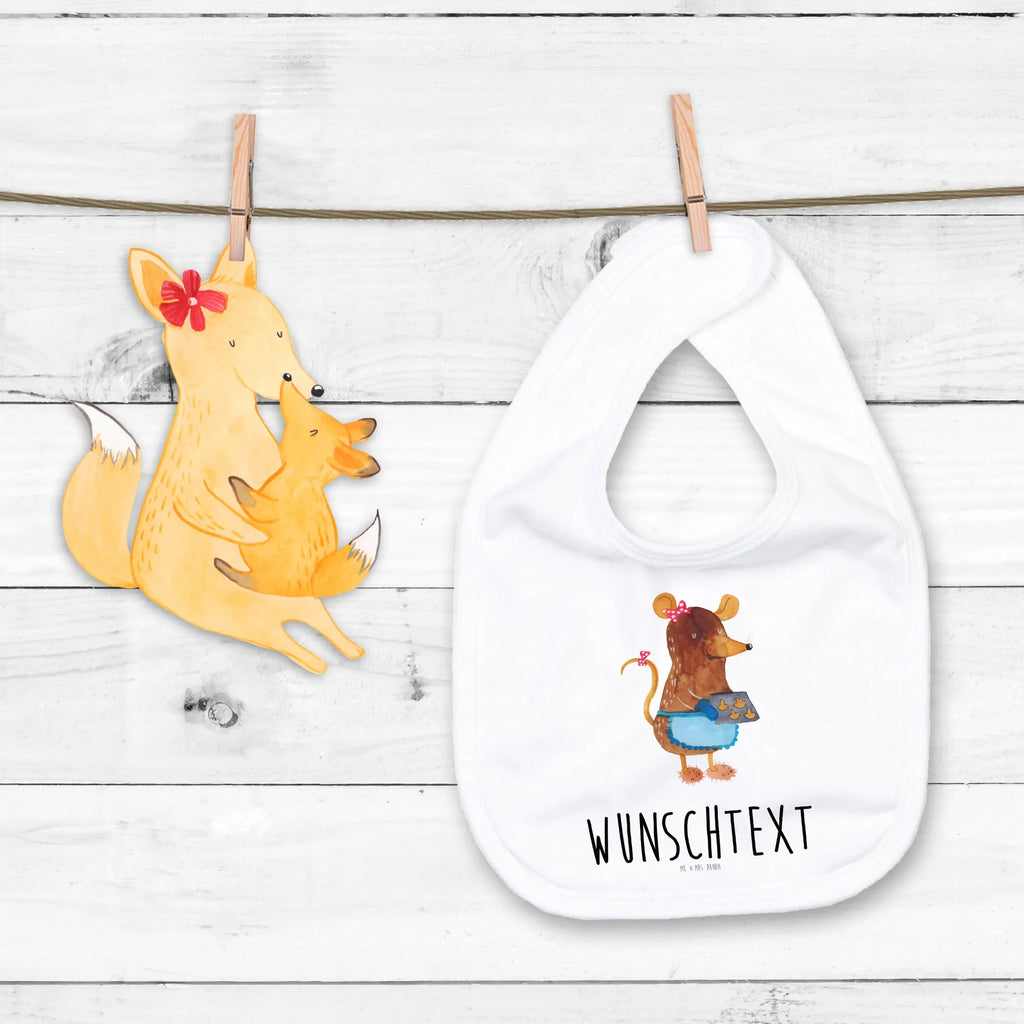 Personalisiertes Babylätzchen Maus Kekse Personalisiertes Babylätzchen Für Jungen, Baby Halstuch Mit Persönlichem Text, Geschenkidee Baby Lätzchen Personalisiert, Individuelles Babylätzchen, Spucktuch Baby Mit Name, Baby Lätzchen Mit Wunschtext, Personalisierter Babylätzchen, Babylätzchen Mit Motiv Und Namen, Babylätzchen Mit Text Für Kita Oder Krippe, Bedrucktes Babylätzchen Mit Wunschtext, Lätzchen Mit Initialen, Lustiges Lätzchen Mit Wunschtext, Dreieckstuch Baby Mit Namen, Babylätzchen Selbst Gestalten, Baumwoll Lätzchen Mit Text, Halstuch Für Babys Personalisiert, Babylätzchen Für Taufe Personalisiert, Lätzchen Mit Datum Oder Spruch, Lätzchen Mit Spruch Und Namen, Baby Lätzchen Geschenk Mit Namen, Sabberlätzchen Personalisiert, Handgemachtes Babylätzchen Mit Personalisierung, Bio Babylätzchen Personalisiert, Personalisiertes Babylätzchen Für Mädchen, Neugeborenen Lätzchen Mit Namen, Babyhalstuch Mit Namen, Babylätzchen Mit Namen, Winter, Weihnachten, Weihnachtsdeko, Nikolaus, Advent, Heiligabend, Wintermotiv, Plätzchen, Weihnachtsbäckerei, Chaosqueen, backen, Kekse, Weihnachtskekse, Maus