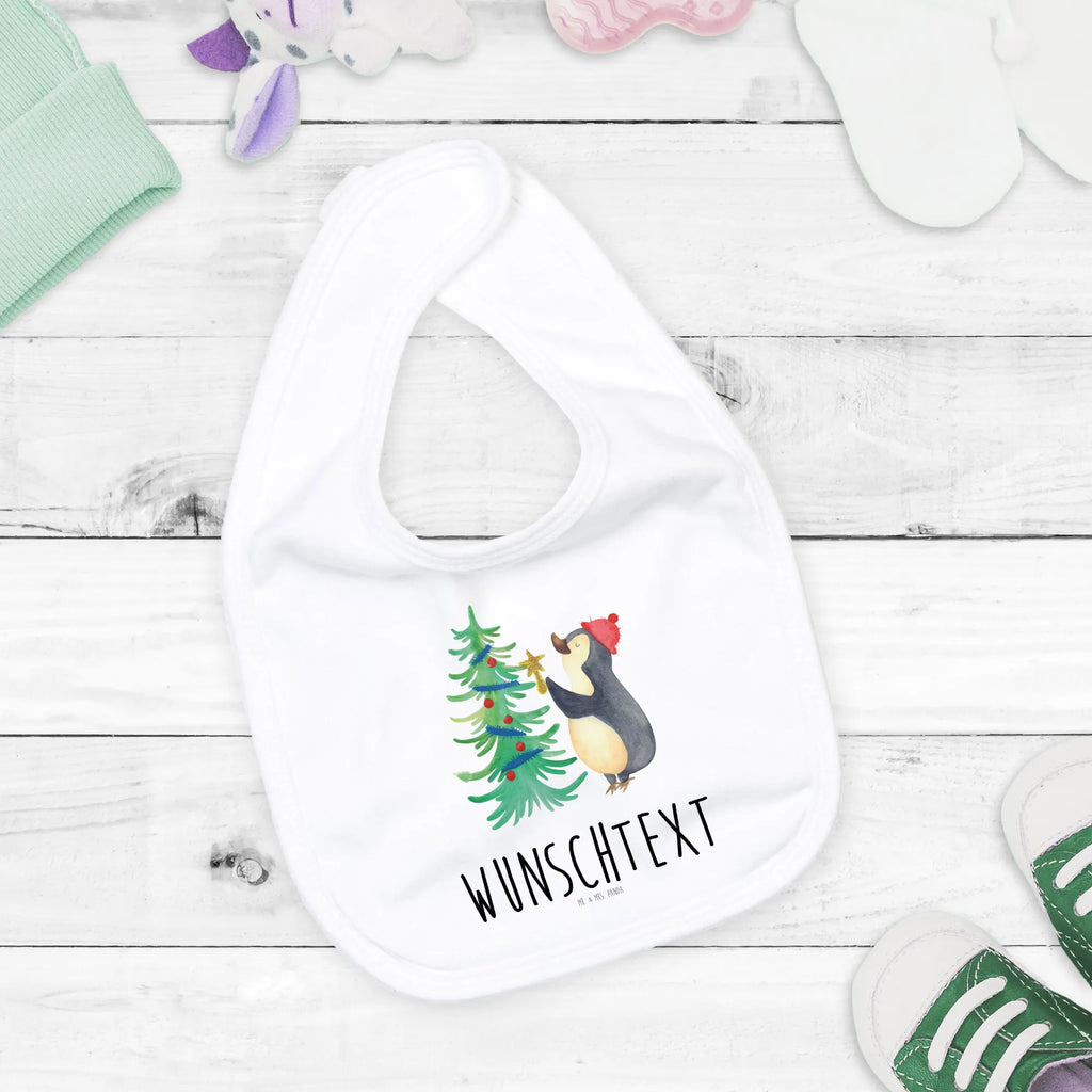 Personalisiertes Babylätzchen Pinguin Weihnachtsbaum Lätzchen Mit Initialen, Halstuch Für Babys Personalisiert, Personalisierter Babylätzchen, Individuelles Babylätzchen, Baumwoll Lätzchen Mit Text, Spucktuch Baby Mit Name, Bio Babylätzchen Personalisiert, Neugeborenen Lätzchen Mit Namen, Sabberlätzchen Personalisiert, Lätzchen Mit Datum Oder Spruch, Personalisiertes Babylätzchen Für Mädchen, Lätzchen Mit Spruch Und Namen, Baby Halstuch Mit Persönlichem Text, Baby Lätzchen Geschenk Mit Namen, Babylätzchen Mit Text Für Kita Oder Krippe, Dreieckstuch Baby Mit Namen, Babyhalstuch Mit Namen, Lustiges Lätzchen Mit Wunschtext, Babylätzchen Selbst Gestalten, Geschenkidee Baby Lätzchen Personalisiert, Babylätzchen Mit Namen, Bedrucktes Babylätzchen Mit Wunschtext, Handgemachtes Babylätzchen Mit Personalisierung, Personalisiertes Babylätzchen Für Jungen, Babylätzchen Mit Motiv Und Namen, Babylätzchen Für Taufe Personalisiert, Baby Lätzchen Mit Wunschtext, Winter, Weihnachten, Weihnachtsdeko, Nikolaus, Advent, Heiligabend, Wintermotiv, Pinguin