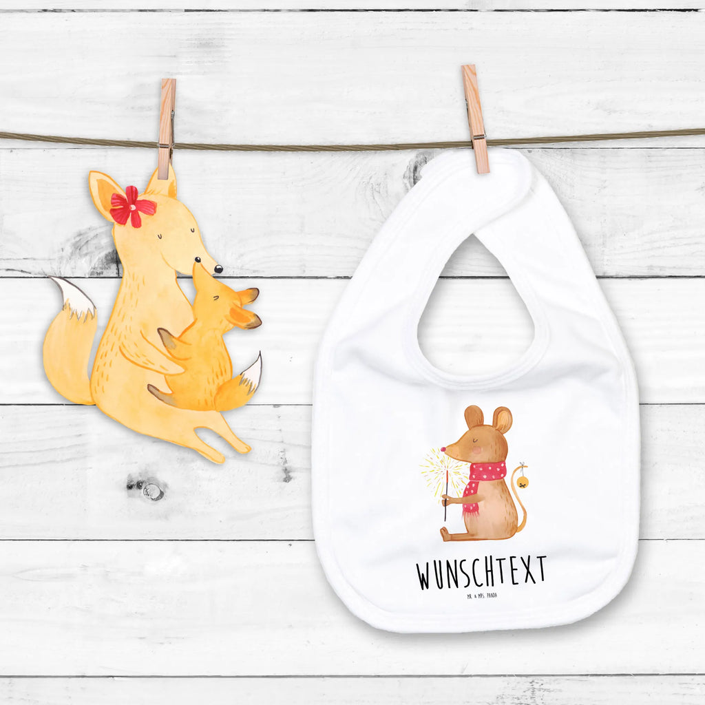 Personalisiertes Babylätzchen Weihnachtsmaus Babylätzchen Selbst Gestalten, Geschenkidee Baby Lätzchen Personalisiert, Lätzchen Mit Initialen, Neugeborenen Lätzchen Mit Namen, Babylätzchen Für Taufe Personalisiert, Halstuch Für Babys Personalisiert, Lätzchen Mit Datum Oder Spruch, Handgemachtes Babylätzchen Mit Personalisierung, Babylätzchen Mit Motiv Und Namen, Lustiges Lätzchen Mit Wunschtext, Baby Halstuch Mit Persönlichem Text, Sabberlätzchen Personalisiert, Babyhalstuch Mit Namen, Bedrucktes Babylätzchen Mit Wunschtext, Baby Lätzchen Mit Wunschtext, Personalisiertes Babylätzchen Für Jungen, Babylätzchen Mit Text Für Kita Oder Krippe, Personalisiertes Babylätzchen Für Mädchen, Spucktuch Baby Mit Name, Individuelles Babylätzchen, Dreieckstuch Baby Mit Namen, Lätzchen Mit Spruch Und Namen, Baumwoll Lätzchen Mit Text, Personalisierter Babylätzchen, Babylätzchen Mit Namen, Baby Lätzchen Geschenk Mit Namen, Bio Babylätzchen Personalisiert, Winter, Weihnachten, Weihnachtsdeko, Nikolaus, Advent, Heiligabend, Wintermotiv, Mäuschen, Weihnachtsgruß, Maus, Frohe Weihnachten, Weihnachtswunder, Weihnachtsmotiv