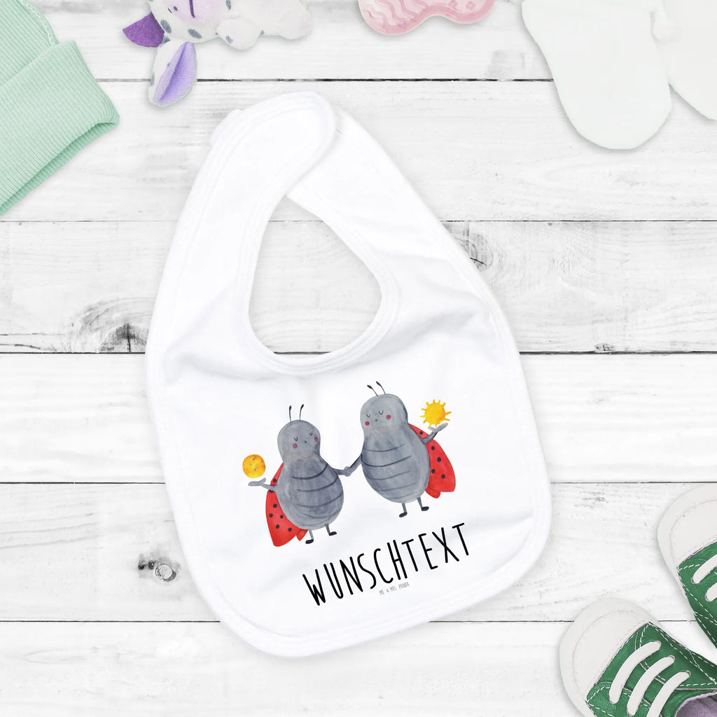 Personalisiertes Babylätzchen Sternzeichen Zwilling Babylätzchen Mit Text Für Kita Oder Krippe, Babylätzchen Mit Motiv Und Namen, Personalisierter Babylätzchen, Bedrucktes Babylätzchen Mit Wunschtext, Baby Halstuch Mit Persönlichem Text, Personalisiertes Babylätzchen Für Jungen, Lätzchen Mit Datum Oder Spruch, Baby Lätzchen Mit Wunschtext, Lätzchen Mit Spruch Und Namen, Dreieckstuch Baby Mit Namen, Baby Lätzchen Geschenk Mit Namen, Babyhalstuch Mit Namen, Individuelles Babylätzchen, Spucktuch Baby Mit Name, Geschenkidee Baby Lätzchen Personalisiert, Neugeborenen Lätzchen Mit Namen, Lustiges Lätzchen Mit Wunschtext, Babylätzchen Mit Namen, Lätzchen Mit Initialen, Handgemachtes Babylätzchen Mit Personalisierung, Halstuch Für Babys Personalisiert, Sabberlätzchen Personalisiert, Baumwoll Lätzchen Mit Text, Bio Babylätzchen Personalisiert, Babylätzchen Für Taufe Personalisiert, Personalisiertes Babylätzchen Für Mädchen, Babylätzchen Selbst Gestalten, Tierkreiszeichen, Sternzeichen, Horoskop, Astrologie, Aszendent, Zwillingsbruder, Geschenk Mai, Glückskäfer, Zwilling Geschenk, Zwillinge, Marienkäfer, Zwillingsschwester, Zwilling Sternzeichen, Geschenk Juni, Geburtstag Mai