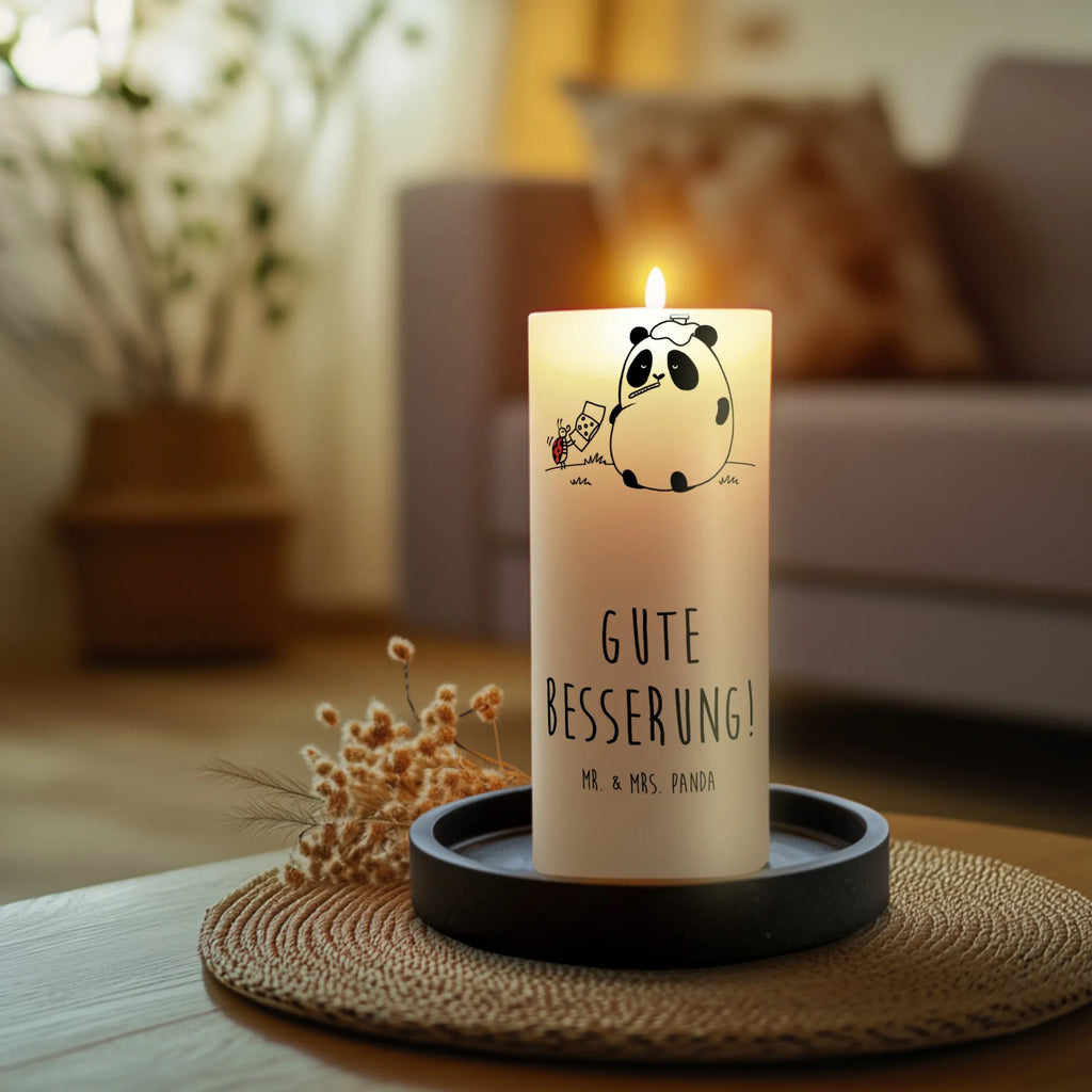 Candle Panda Get well soon Weihnachtskerze, Schmuckkerze, Kerze Mit Spruch, Osterkerze, Hochzeitskerze, Blockkerze, Geburtskerze, Bedruckte Kerze, Dekokerze, Tafelkerze, Kommunionskerze, Erinnerungslicht, Dinnerkerze, Kerze Mit Motiv, Gartenkerze, Grosse Kerze, Geburtstagskerze, Wunschkerze, Zylinderkerze, Handgemachte Kerze, Wachskerze, Laternenkerze, Erinnerungskerze, Tischkerze, Dekorative Kerze, Adventskerze, Stumpenkerze