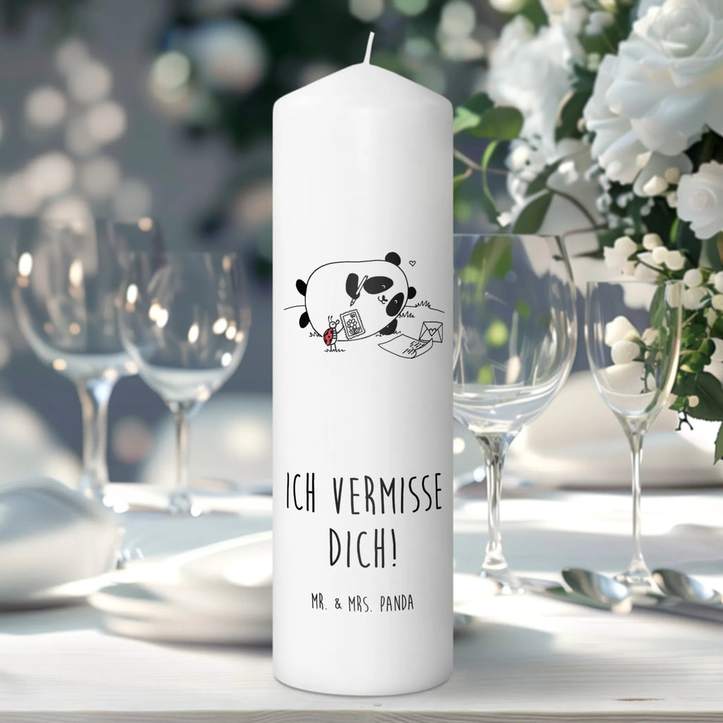 Candle Panda Missing Fair-Trade-Kerze, Grabkerze, Kerze Für Hochzeit, Grablicht, Kerze Für Taufe, Kerze Mit Duft, Tischkerze, Andachtskerze, Kerze Mit Motiv, Handgemachte Kerze, Stumpenkerzen-Set, Teelicht, Laternenkerze, Kerze Für Firmung, Bio-Kerze, Kerze Für Ostern, Kerze Für Kommunion, Kerze Für Weihnachten, Kerze Für Geburtstag, Votivkerze, Trauerkerze, Kerze Ohne Duft, Kerze Als Gastgeschenk, Kerze Mit Prägung, Gedenkkerze, Metall-Kerze, Blockkerze, Dinnerkerzenpaar, Tafelkerze, Gartenkerze, Stumpenkerze, Glas-Kerze, Kerze Mit Namensgravur, Dinnerkerze, Stearin­kerze, Kerze Für Advent, Kerze Mit Fotoeinleger, Streukerze, Duftkerze, Kerze Mit Gravur, Stabkerze, Kerze, Handgegossene Kerze, Kerze Mit Spruch, Outdoor-Kerze, Sojawachskerze