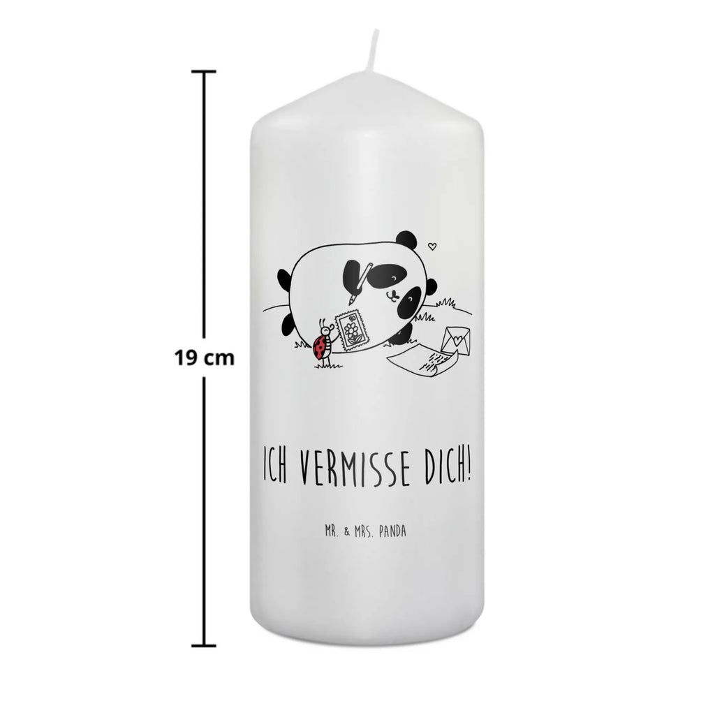 Candle Panda Missing Fair-Trade-Kerze, Grabkerze, Kerze Für Hochzeit, Grablicht, Kerze Für Taufe, Kerze Mit Duft, Tischkerze, Andachtskerze, Kerze Mit Motiv, Handgemachte Kerze, Stumpenkerzen-Set, Teelicht, Laternenkerze, Kerze Für Firmung, Bio-Kerze, Kerze Für Ostern, Kerze Für Kommunion, Kerze Für Weihnachten, Kerze Für Geburtstag, Votivkerze, Trauerkerze, Kerze Ohne Duft, Kerze Als Gastgeschenk, Kerze Mit Prägung, Gedenkkerze, Metall-Kerze, Blockkerze, Dinnerkerzenpaar, Tafelkerze, Gartenkerze, Stumpenkerze, Glas-Kerze, Kerze Mit Namensgravur, Dinnerkerze, Stearin­kerze, Kerze Für Advent, Kerze Mit Fotoeinleger, Streukerze, Duftkerze, Kerze Mit Gravur, Stabkerze, Kerze, Handgegossene Kerze, Kerze Mit Spruch, Outdoor-Kerze, Sojawachskerze