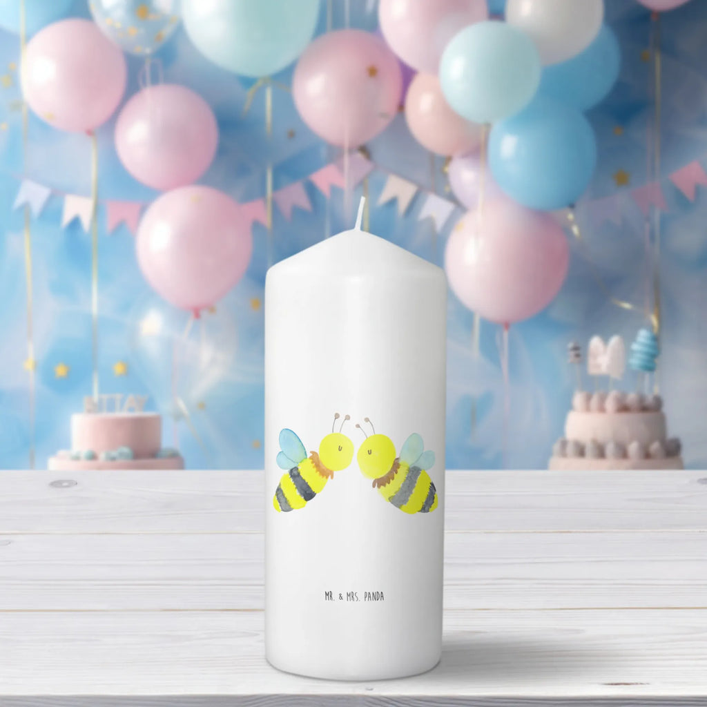 Kerze Biene Liebe Gartenkerze, Glas-Kerze, Kerze Für Kommunion, Grablicht, Tischkerze, Kerze Mit Prägung, Grabkerze, Duftkerze, Sojawachskerze, Kerze Mit Namensgravur, Kerze Mit Gravur, Kerze Für Firmung, Kerze Für Ostern, Bio-Kerze, Kerze Für Weihnachten, Kerze Für Taufe, Gedenkkerze, Metall-Kerze, Stumpenkerzen-Set, Laternenkerze, Stearin­kerze, Outdoor-Kerze, Teelicht, Kerze Mit Fotoeinleger, Kerze Ohne Duft, Trauerkerze, Dinnerkerze, Kerze Für Geburtstag, Blockkerze, Tafelkerze, Kerze Mit Motiv, Handgemachte Kerze, Kerze Mit Duft, Kerze, Handgegossene Kerze, Kerze Für Advent, Kerze Mit Spruch, Kerze Für Hochzeit, Fair-Trade-Kerze, Stumpenkerze, Kerze Als Gastgeschenk, Dinnerkerzenpaar, Votivkerze, Andachtskerze, Streukerze, Stabkerze, Biene, Wespe, Hummel