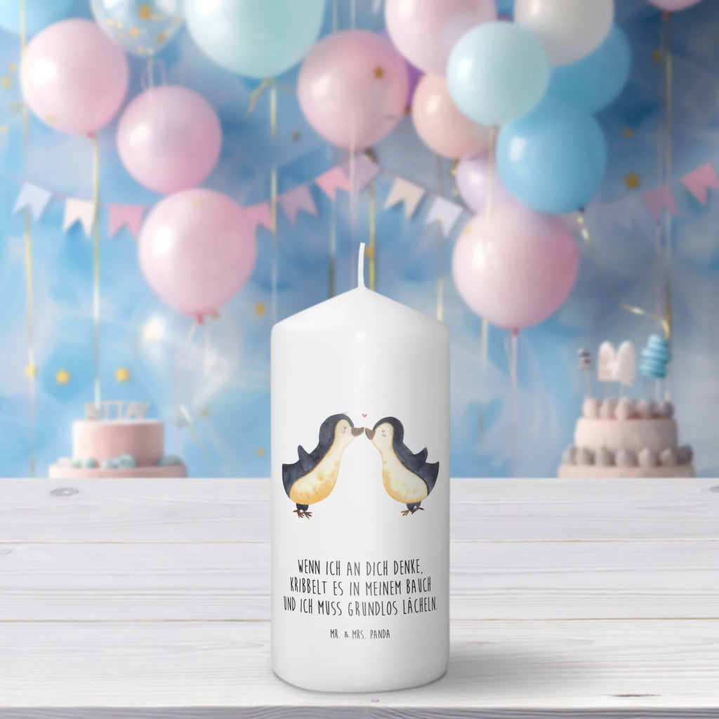 Kerze Pinguine Kuss Dinnerkerze, Kerze Für Kommunion, Andachtskerze, Tischkerze, Stearin­kerze, Gedenkkerze, Handgemachte Kerze, Outdoor-Kerze, Kerze Für Advent, Blockkerze, Stumpenkerzen-Set, Bio-Kerze, Stumpenkerze, Handgegossene Kerze, Grabkerze, Kerze Mit Motiv, Grablicht, Laternenkerze, Kerze Mit Duft, Teelicht, Metall-Kerze, Kerze Für Geburtstag, Kerze Für Firmung, Kerze, Fair-Trade-Kerze, Kerze Mit Namensgravur, Kerze Als Gastgeschenk, Kerze Mit Spruch, Kerze Für Ostern, Sojawachskerze, Kerze Mit Fotoeinleger, Streukerze, Gartenkerze, Votivkerze, Tafelkerze, Kerze Ohne Duft, Trauerkerze, Glas-Kerze, Kerze Mit Gravur, Duftkerze, Kerze Für Taufe, Kerze Für Hochzeit, Kerze Mit Prägung, Kerze Für Weihnachten, Dinnerkerzenpaar, Stabkerze, Liebe, Partner, Freund, Freundin, Ehemann, Ehefrau, Heiraten, Verlobung, Heiratsantrag, Liebesgeschenk, Jahrestag, Hocheitstag, für Männer, Mitbringsel, Geschenk für Frauen, Hochzeitstag, Valentinstag, Geschenk für Partner, Liebesbeweis, Geschenk für Freundin, für Ehemann