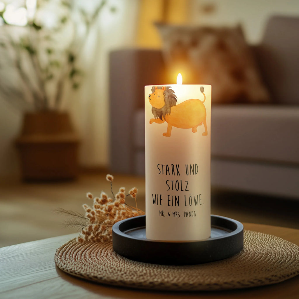 Kerze Sternzeichen Löwe Kerze Mit Spruch, Grosse Kerze, Osterkerze, Blockkerze, Tischkerze, Hochzeitskerze, Geburtskerze, Dinnerkerze, Erinnerungskerze, Bedruckte Kerze, Kerze Mit Motiv, Laternenkerze, Gartenkerze, Kommunionskerze, Dekorative Kerze, Handgemachte Kerze, Stumpenkerze, Schmuckkerze, Dekokerze, Geburtstagskerze, Wunschkerze, Zylinderkerze, Tafelkerze, Wachskerze, Erinnerungslicht, Adventskerze, Weihnachtskerze, Horoskop, Astrologie, Aszendent, Tierkreiszeichen, Sternzeichen, Geschenk August, Geschenk Juli, Geburtstag August, Löwe Sternzeichen, Löwe Geschenk, König Der Tiere, Geburtstag Juli