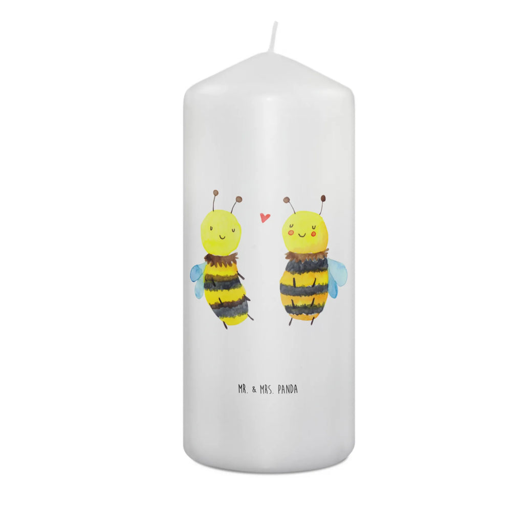 Candle bee In love Gartenkerze, Osterkerze, Kerze Mit Spruch, Kommunionskerze, Geburtstagskerze, Dekokerze, Dekorative Kerze, Tischkerze, Blockkerze, Bedruckte Kerze, Stumpenkerze, Tafelkerze, Erinnerungslicht, Handgemachte Kerze, Adventskerze, Erinnerungskerze, Schmuckkerze, Weihnachtskerze, Hochzeitskerze, Dinnerkerze, Zylinderkerze, Grosse Kerze, Wunschkerze, Kerze Mit Motiv, Geburtskerze, Laternenkerze, Wachskerze, Biene, Wespe, Hummel