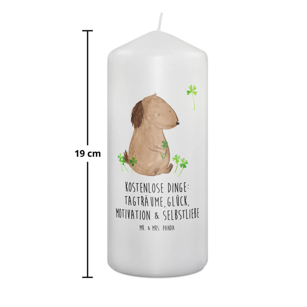 Kerze Hund Kleeblatt Gartenkerze, Dinnerkerze, Zylinderkerze, Laternenkerze, Blockkerze, Grosse Kerze, Dekorative Kerze, Stumpenkerze, Erinnerungskerze, Wunschkerze, Dekokerze, Hochzeitskerze, Schmuckkerze, Geburtstagskerze, Adventskerze, Bedruckte Kerze, Kerze Mit Spruch, Tischkerze, Geburtskerze, Osterkerze, Kerze Mit Motiv, Kommunionskerze, Weihnachtskerze, Erinnerungslicht, Handgemachte Kerze, Tafelkerze, Wachskerze, Hundemotiv, Sprüche, Hunderasse, Hundebesitzer, Tierliebhaber, Hund, Haustier, Glück, Selbstliebe, Neuanfang, Kleeblatt, Tagträume, Achtsamkeit, Glücksbringer, Motivation, Geschenk