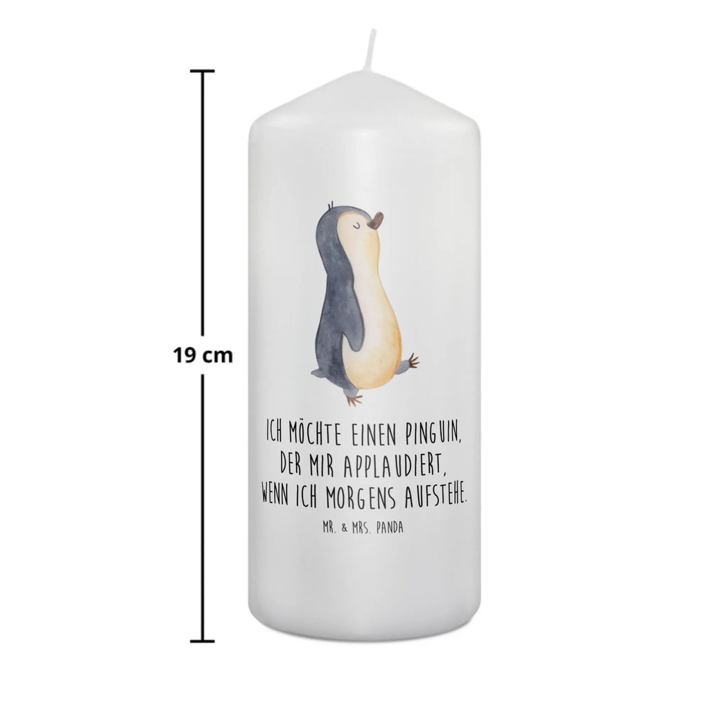 Kerze Pinguin marschierend Votivkerze, Stumpenkerzen-Set, Kerze Mit Namensgravur, Trauerkerze, Handgegossene Kerze, Gedenkkerze, Kerze Mit Spruch, Stabkerze, Grabkerze, Fair-Trade-Kerze, Andachtskerze, Gartenkerze, Kerze Mit Gravur, Outdoor-Kerze, Blockkerze, Sojawachskerze, Kerze Für Taufe, Tafelkerze, Kerze Für Geburtstag, Kerze Mit Duft, Kerze Für Firmung, Dinnerkerzenpaar, Kerze, Stumpenkerze, Metall-Kerze, Handgemachte Kerze, Stearin­kerze, Kerze Als Gastgeschenk, Bio-Kerze, Duftkerze, Grablicht, Kerze Mit Motiv, Kerze Für Hochzeit, Tischkerze, Kerze Ohne Duft, Dinnerkerze, Streukerze, Kerze Für Advent, Glas-Kerze, Kerze Für Ostern, Kerze Mit Fotoeinleger, Kerze Für Kommunion, Kerze Mit Prägung, Teelicht, Laternenkerze, Kerze Für Weihnachten, Pinguin, Bruder, Pinguine, Langschläfer, Familie, Frühaufsteher, Schwester