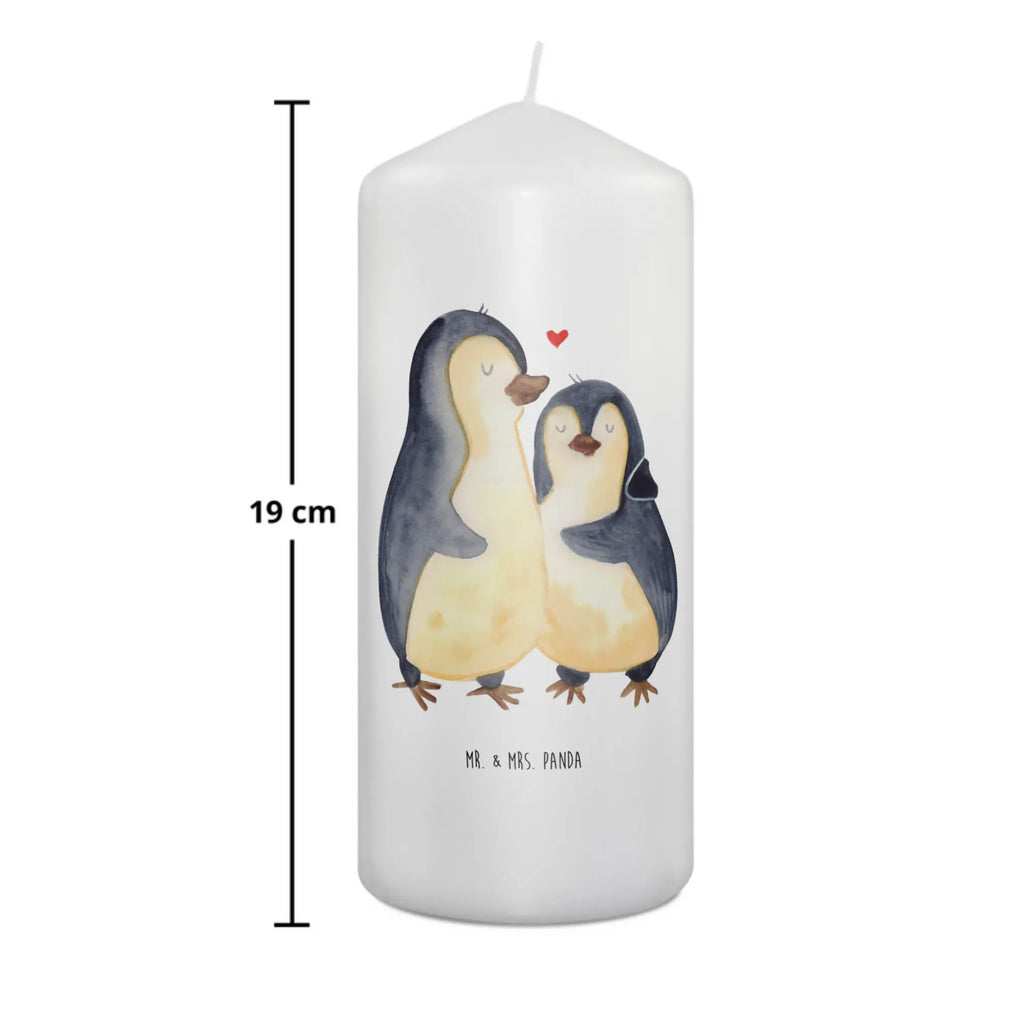 Kerze Pinguin umarmend Kerze Für Taufe, Kerze Für Ostern, Metall-Kerze, Duftkerze, Trauerkerze, Dinnerkerze, Handgegossene Kerze, Fair-Trade-Kerze, Andachtskerze, Kerze Als Gastgeschenk, Stumpenkerzen-Set, Stabkerze, Kerze Mit Duft, Kerze Mit Prägung, Blockkerze, Tafelkerze, Kerze Mit Spruch, Kerze Für Advent, Outdoor-Kerze, Grabkerze, Kerze Ohne Duft, Kerze Für Weihnachten, Kerze Mit Gravur, Gedenkkerze, Tischkerze, Teelicht, Stearin­kerze, Handgemachte Kerze, Kerze Mit Motiv, Votivkerze, Gartenkerze, Glas-Kerze, Streukerze, Sojawachskerze, Kerze Für Hochzeit, Grablicht, Laternenkerze, Kerze Für Firmung, Stumpenkerze, Kerze Mit Namensgravur, Kerze Für Geburtstag, Kerze Für Kommunion, Dinnerkerzenpaar, Kerze Mit Fotoeinleger, Bio-Kerze, Kerze, Pinguin, Liebe, Jahrestag, Hochzeitsgeschenk, Liebesbeweis, Hochzeit, Hochzeitstag, Liebespaar, Verlobung, Liebesgeschenk
