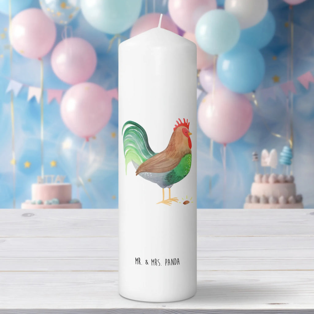 Kerze Hahn mit Korn Bedruckte Kerze, Adventskerze, Tischkerze, Dekorative Kerze, Weihnachtskerze, Gartenkerze, Dinnerkerze, Wunschkerze, Zylinderkerze, Wachskerze, Grosse Kerze, Kerze Mit Motiv, Handgemachte Kerze, Osterkerze, Geburtstagskerze, Erinnerungslicht, Tafelkerze, Kerze Mit Spruch, Dekokerze, Schmuckkerze, Blockkerze, Erinnerungskerze, Laternenkerze, Kommunionskerze, Stumpenkerze, Geburtskerze, Hochzeitskerze, Bauernhof, Hoftiere, Landwirt, Landwirtin, Eier, Korn, Hahn, Natur, Henne