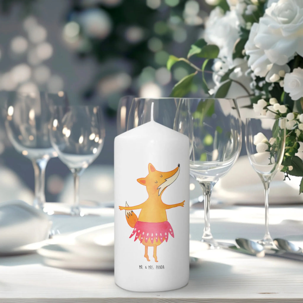 Candle Fox ballerina Wachskerze, Osterkerze, Schmuckkerze, Dinnerkerze, Grosse Kerze, Dekokerze, Erinnerungskerze, Kerze Mit Spruch, Gartenkerze, Bedruckte Kerze, Kerze Mit Motiv, Handgemachte Kerze, Adventskerze, Dekorative Kerze, Tafelkerze, Tischkerze, Geburtstagskerze, Geburtskerze, Weihnachtskerze, Hochzeitskerze, Kommunionskerze, Erinnerungslicht, Stumpenkerze, Laternenkerze, Blockkerze, Wunschkerze, Zylinderkerze, Fuchs, Geburtstag, Einladung, Fuchs Spruch, Füchsin, Ballerina, Tänzerin, Party, Füchse, Ballett, Tanzen