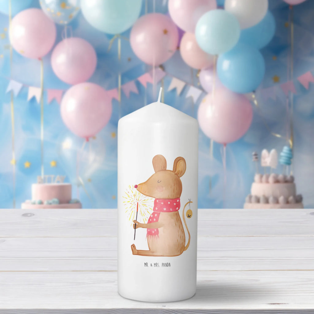 Kerze Weihnachtsmaus Handgemachte Kerze, Laternenkerze, Osterkerze, Tischkerze, Erinnerungskerze, Zylinderkerze, Geburtstagskerze, Wachskerze, Dekorative Kerze, Weihnachtskerze, Hochzeitskerze, Adventskerze, Tafelkerze, Dekokerze, Schmuckkerze, Kerze Mit Motiv, Geburtskerze, Gartenkerze, Wunschkerze, Kerze Mit Spruch, Bedruckte Kerze, Stumpenkerze, Dinnerkerze, Grosse Kerze, Erinnerungslicht, Blockkerze, Kommunionskerze, Weihnachten, Winter, Weihnachtsdeko, Nikolaus, Advent, Heiligabend, Wintermotiv, Maus, Mäuschen, Weihnachtswunder, Weihnachtsgruß, Weihnachtsmotiv, Frohe Weihnachten