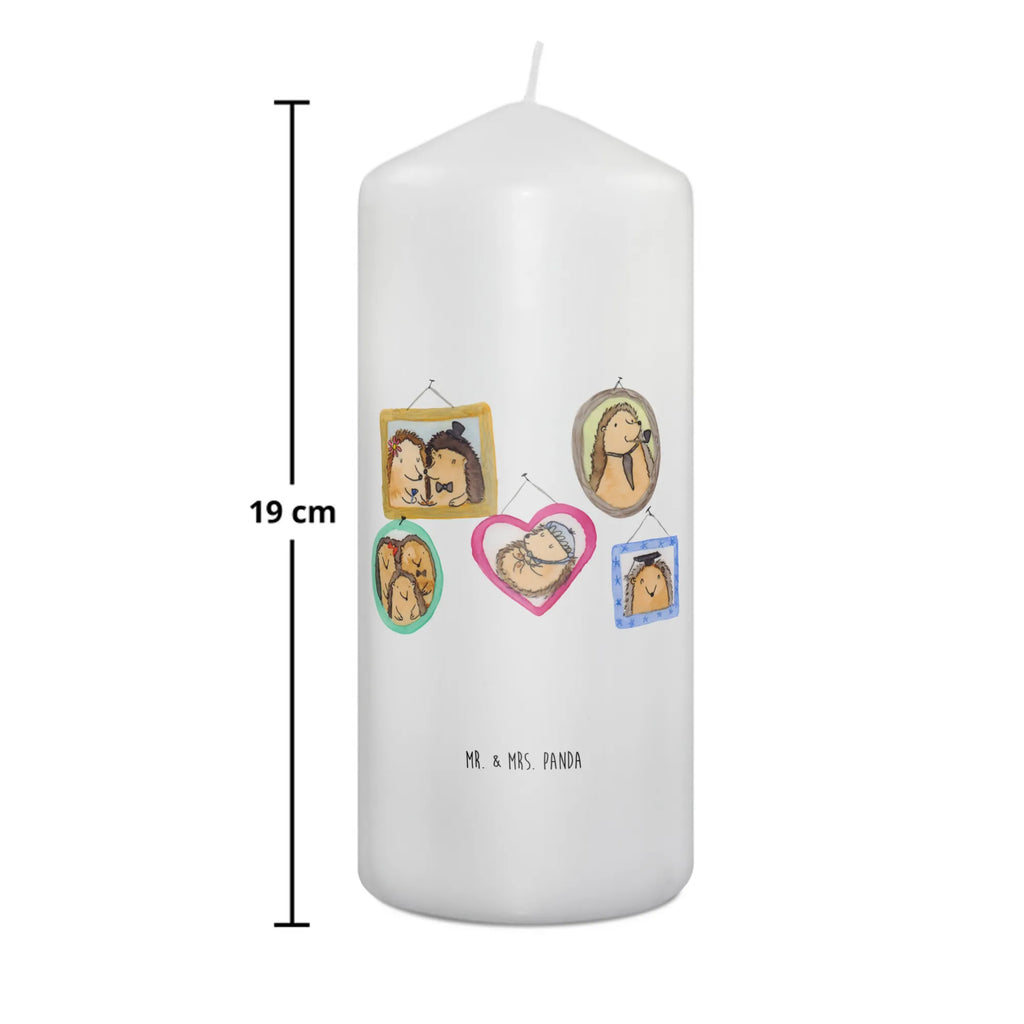 Candle Hedgehog family Adventskerze, Stumpenkerze, Blockkerze, Erinnerungskerze, Hochzeitskerze, Gartenkerze, Kerze Mit Motiv, Tischkerze, Kommunionskerze, Geburtskerze, Osterkerze, Dekokerze, Erinnerungslicht, Schmuckkerze, Wachskerze, Wunschkerze, Tafelkerze, Bedruckte Kerze, Kerze Mit Spruch, Zylinderkerze, Handgemachte Kerze, Weihnachtskerze, Dinnerkerze, Geburtstagskerze, Dekorative Kerze, Grosse Kerze, Laternenkerze, Schwester, Muttertag, Familie, Vatertag, Opa, Mama, Papa, Oma, Bruder, Zusammenhalt, Glück, Bilder, Liebe, Igel