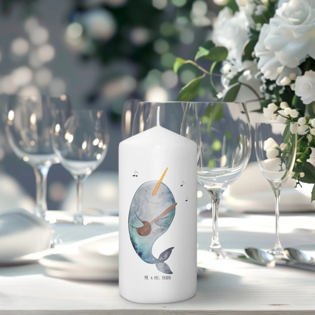 Kerze Narwal Gitarre Kommunionskerze, Tischkerze, Wachskerze, Kerze Mit Spruch, Dekorative Kerze, Kerze Mit Motiv, Tafelkerze, Schmuckkerze, Hochzeitskerze, Dekokerze, Osterkerze, Dinnerkerze, Geburtstagskerze, Erinnerungskerze, Geburtskerze, Stumpenkerze, Grosse Kerze, Gartenkerze, Handgemachte Kerze, Wunschkerze, Bedruckte Kerze, Adventskerze, Erinnerungslicht, Zylinderkerze, Laternenkerze, Weihnachtskerze, Blockkerze, Urlaub, Meer, Meerestiere, Gespräche, Narwal, Tanzen, Gitarre, Frust, Wal, Probleme, Problemlösung