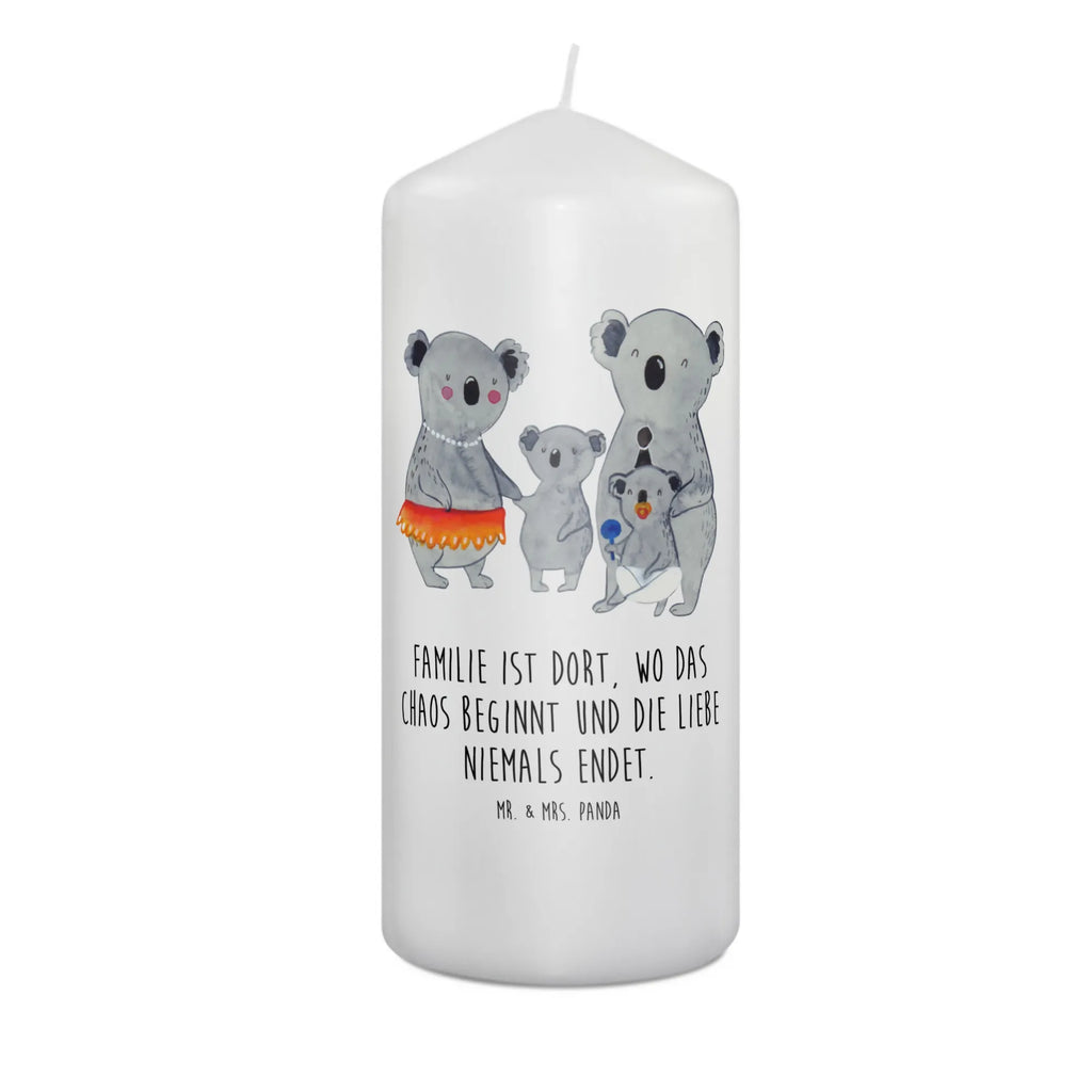 Kerze Koala Familie Wachskerze, Tischkerze, Schmuckkerze, Erinnerungslicht, Gartenkerze, Dekorative Kerze, Kommunionskerze, Geburtstagskerze, Handgemachte Kerze, Tafelkerze, Bedruckte Kerze, Geburtskerze, Blockkerze, Weihnachtskerze, Adventskerze, Dinnerkerze, Dekokerze, Stumpenkerze, Laternenkerze, Zylinderkerze, Wunschkerze, Kerze Mit Spruch, Grosse Kerze, Osterkerze, Erinnerungskerze, Kerze Mit Motiv, Hochzeitskerze, Oma, Papa, Mama, Vatertag, Bruder, Schwester, Familie, Muttertag, Opa, Geschwister, Family, Kinder, Koalas, Familienleben, Koala