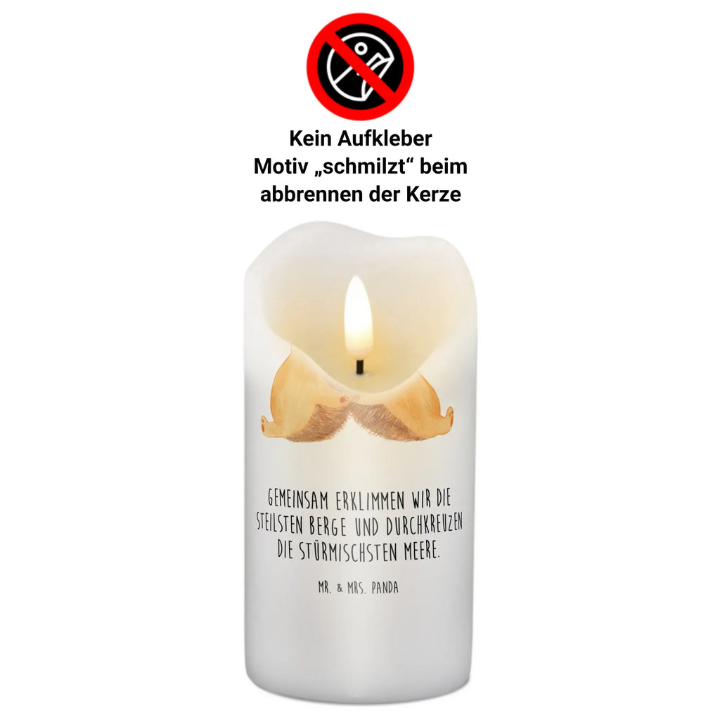 Kerze Igel händchenhaltend Kerze Für Ostern, Kerze Mit Spruch, Grablicht, Gartenkerze, Laternenkerze, Kerze Für Advent, Blockkerze, Handgemachte Kerze, Teelicht, Kerze Als Gastgeschenk, Outdoor-Kerze, Kerze, Stearin­kerze, Kerze Mit Namensgravur, Sojawachskerze, Dinnerkerzenpaar, Fair-Trade-Kerze, Kerze Für Taufe, Grabkerze, Gedenkkerze, Kerze Mit Prägung, Stumpenkerze, Kerze Für Hochzeit, Kerze Für Geburtstag, Handgegossene Kerze, Glas-Kerze, Duftkerze, Trauerkerze, Bio-Kerze, Tischkerze, Kerze Mit Motiv, Kerze Für Kommunion, Kerze Für Firmung, Kerze Mit Duft, Andachtskerze, Stabkerze, Tafelkerze, Kerze Ohne Duft, Streukerze, Kerze Mit Fotoeinleger, Votivkerze, Kerze Für Weihnachten, Kerze Mit Gravur, Stumpenkerzen-Set, Metall-Kerze, Dinnerkerze, Liebe, Partner, Freund, Freundin, Ehemann, Ehefrau, Heiraten, Verlobung, Heiratsantrag, Liebesgeschenk, Jahrestag, Hocheitstag, Liebesbeweis, Hand in Hand, Igel, Geschenk für zwei, Lieblingsmensch, Love, Igelliebe, Gemeinsamkeit, Hochzeit, Liebesbotschaft, große Liebe