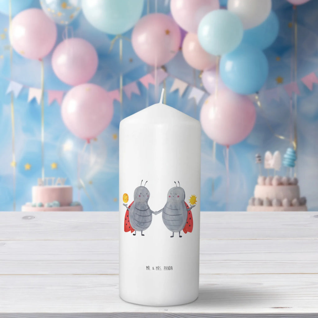 Kerze Sternzeichen Zwilling Kerze Mit Duft, Sojawachskerze, Kerze Für Advent, Gartenkerze, Votivkerze, Laternenkerze, Kerze Für Hochzeit, Kerze Für Ostern, Tischkerze, Kerze Mit Prägung, Blockkerze, Kerze, Fair-Trade-Kerze, Kerze Für Kommunion, Dinnerkerze, Stearin­kerze, Kerze Mit Spruch, Gedenkkerze, Dinnerkerzenpaar, Kerze Als Gastgeschenk, Kerze Für Firmung, Handgegossene Kerze, Stumpenkerze, Kerze Für Geburtstag, Bio-Kerze, Outdoor-Kerze, Handgemachte Kerze, Trauerkerze, Grablicht, Tafelkerze, Kerze Mit Fotoeinleger, Grabkerze, Glas-Kerze, Stabkerze, Andachtskerze, Kerze Ohne Duft, Teelicht, Kerze Mit Motiv, Streukerze, Stumpenkerzen-Set, Kerze Mit Namensgravur, Kerze Für Weihnachten, Kerze Für Taufe, Metall-Kerze, Kerze Mit Gravur, Duftkerze, Tierkreiszeichen, Sternzeichen, Horoskop, Astrologie, Aszendent, Zwillingsschwester, Zwilling Sternzeichen, Zwilling Geschenk, Glückskäfer, Geschenk Mai, Geschenk Juni, Zwillingsbruder, Geburtstag Mai, Marienkäfer, Zwillinge