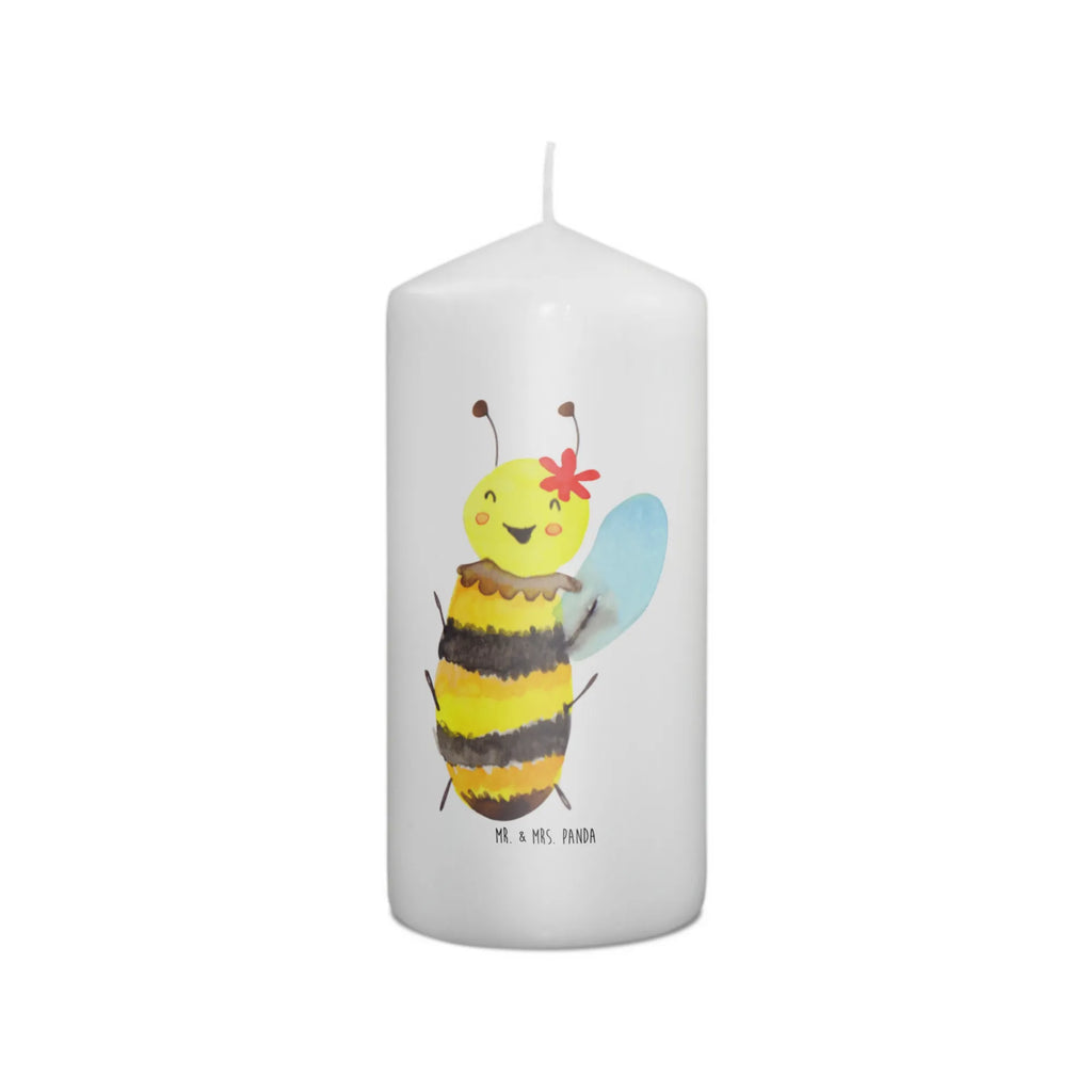 Candle bee happy Adventskerze, Stumpenkerze, Gartenkerze, Handgemachte Kerze, Erinnerungskerze, Kerze Mit Motiv, Kommunionskerze, Wunschkerze, Laternenkerze, Weihnachtskerze, Blockkerze, Osterkerze, Tafelkerze, Erinnerungslicht, Schmuckkerze, Wachskerze, Bedruckte Kerze, Dekorative Kerze, Geburtstagskerze, Dinnerkerze, Tischkerze, Grosse Kerze, Kerze Mit Spruch, Geburtskerze, Dekokerze, Zylinderkerze, Hochzeitskerze, Biene, Wespe, Hummel