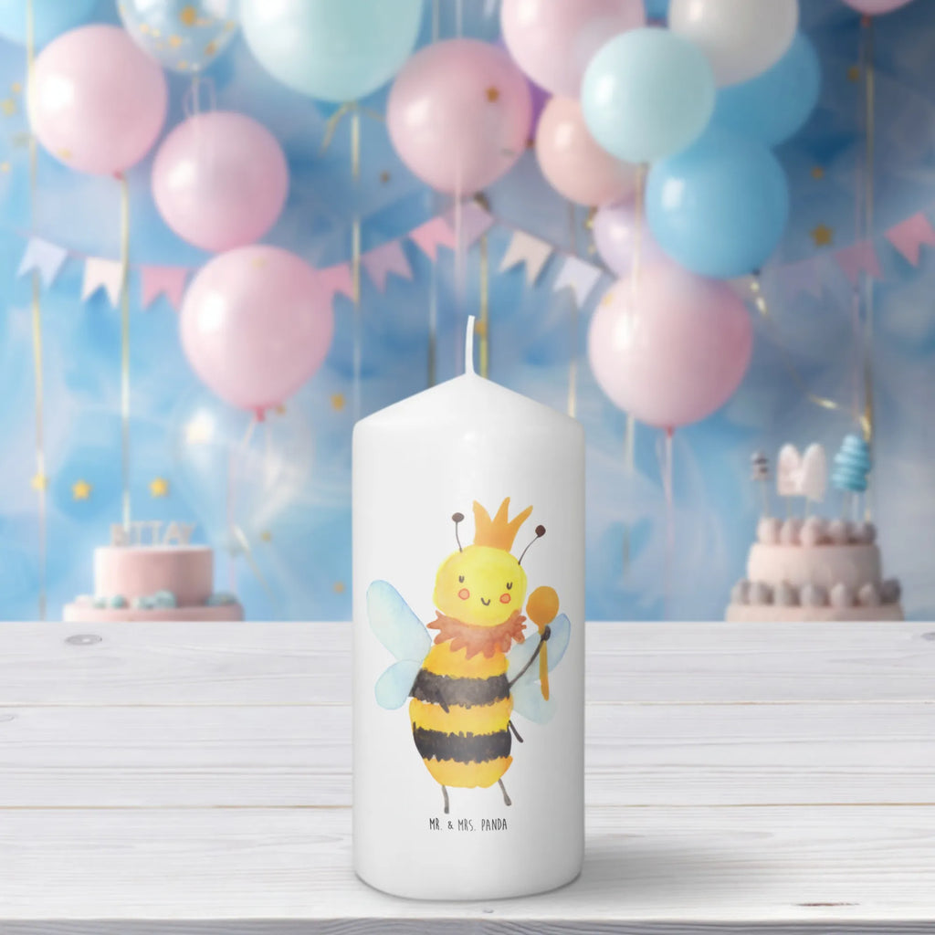 Kerze Biene König Schmuckkerze, Tischkerze, Osterkerze, Kerze Mit Spruch, Bedruckte Kerze, Geburtstagskerze, Blockkerze, Geburtskerze, Dekorative Kerze, Dekokerze, Handgemachte Kerze, Erinnerungslicht, Hochzeitskerze, Weihnachtskerze, Tafelkerze, Kommunionskerze, Wunschkerze, Wachskerze, Stumpenkerze, Kerze Mit Motiv, Laternenkerze, Gartenkerze, Adventskerze, Dinnerkerze, Grosse Kerze, Erinnerungskerze, Zylinderkerze, Biene, Wespe, Hummel