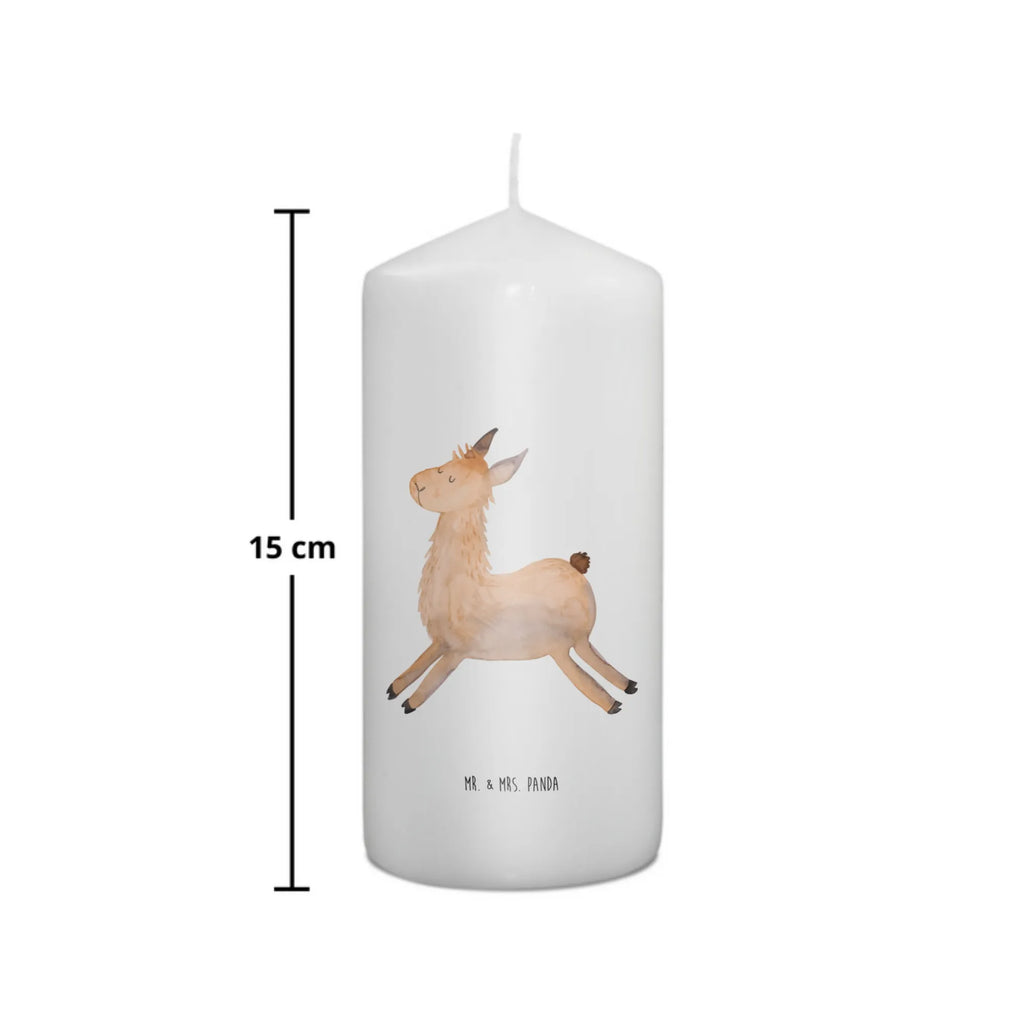 Kerze Lama Springen Kerze Mit Spruch, Blockkerze, Erinnerungslicht, Adventskerze, Handgemachte Kerze, Bedruckte Kerze, Kerze Mit Motiv, Laternenkerze, Geburtskerze, Wachskerze, Geburtstagskerze, Kommunionskerze, Weihnachtskerze, Stumpenkerze, Wunschkerze, Schmuckkerze, Dekorative Kerze, Zylinderkerze, Dekokerze, Erinnerungskerze, Tafelkerze, Gartenkerze, Hochzeitskerze, Grosse Kerze, Dinnerkerze, Osterkerze, Tischkerze, Alpaka, Lama, Lamas, Happy Day, Fröhlich, Neustart, Abitur, Prüfung, Start, Lieblingstag, Guten Morgen, Freundin, Liebeskummer, Glück