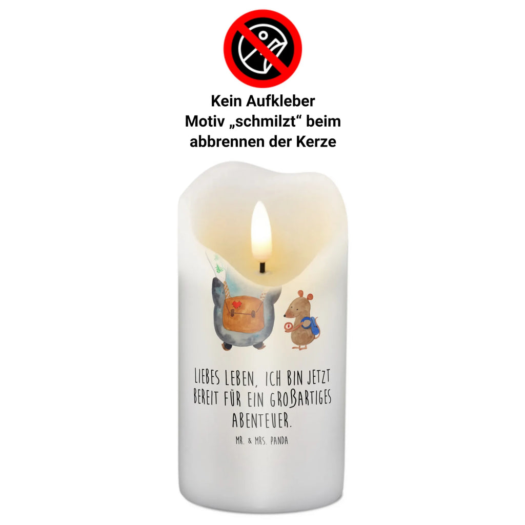 Kerze Pinguin & Maus Wanderer Zylinderkerze, Stumpenkerze, Gartenkerze, Geburtskerze, Wachskerze, Adventskerze, Dinnerkerze, Weihnachtskerze, Laternenkerze, Hochzeitskerze, Grosse Kerze, Wunschkerze, Handgemachte Kerze, Dekokerze, Kerze Mit Spruch, Tischkerze, Dekorative Kerze, Bedruckte Kerze, Geburtstagskerze, Schmuckkerze, Erinnerungslicht, Kommunionskerze, Osterkerze, Erinnerungskerze, Tafelkerze, Blockkerze, Kerze Mit Motiv, Pinguin, Roadtrip, Abenteuer, Pinguine, Wandern, Abenteurer, Ausflug, Wanderlust