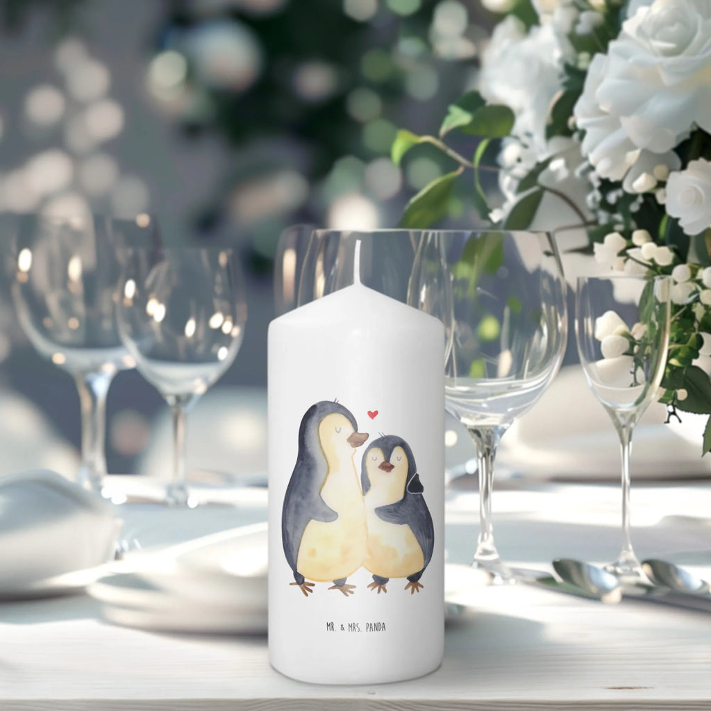 Kerze Pinguin umarmend Kerze Für Taufe, Kerze Für Ostern, Metall-Kerze, Duftkerze, Trauerkerze, Dinnerkerze, Handgegossene Kerze, Fair-Trade-Kerze, Andachtskerze, Kerze Als Gastgeschenk, Stumpenkerzen-Set, Stabkerze, Kerze Mit Duft, Kerze Mit Prägung, Blockkerze, Tafelkerze, Kerze Mit Spruch, Kerze Für Advent, Outdoor-Kerze, Grabkerze, Kerze Ohne Duft, Kerze Für Weihnachten, Kerze Mit Gravur, Gedenkkerze, Tischkerze, Teelicht, Stearin­kerze, Handgemachte Kerze, Kerze Mit Motiv, Votivkerze, Gartenkerze, Glas-Kerze, Streukerze, Sojawachskerze, Kerze Für Hochzeit, Grablicht, Laternenkerze, Kerze Für Firmung, Stumpenkerze, Kerze Mit Namensgravur, Kerze Für Geburtstag, Kerze Für Kommunion, Dinnerkerzenpaar, Kerze Mit Fotoeinleger, Bio-Kerze, Kerze, Pinguin, Liebe, Jahrestag, Hochzeitsgeschenk, Liebesbeweis, Hochzeit, Hochzeitstag, Liebespaar, Verlobung, Liebesgeschenk