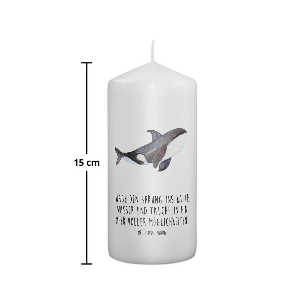 Kerze Orca Dekorative Kerze, Kerze Mit Motiv, Wachskerze, Geburtstagskerze, Dekokerze, Tischkerze, Erinnerungskerze, Kerze Mit Spruch, Grosse Kerze, Laternenkerze, Dinnerkerze, Schmuckkerze, Weihnachtskerze, Wunschkerze, Tafelkerze, Zylinderkerze, Geburtskerze, Erinnerungslicht, Hochzeitskerze, Bedruckte Kerze, Gartenkerze, Osterkerze, Handgemachte Kerze, Blockkerze, Kommunionskerze, Adventskerze, Stumpenkerze, Meer, Urlaub, Meerestiere, Motivation, Selbstliebe, Startup, Arbeit, Orcas, Orca, Killerwal, Möglichkeiten, Neustart, Wal, Büro