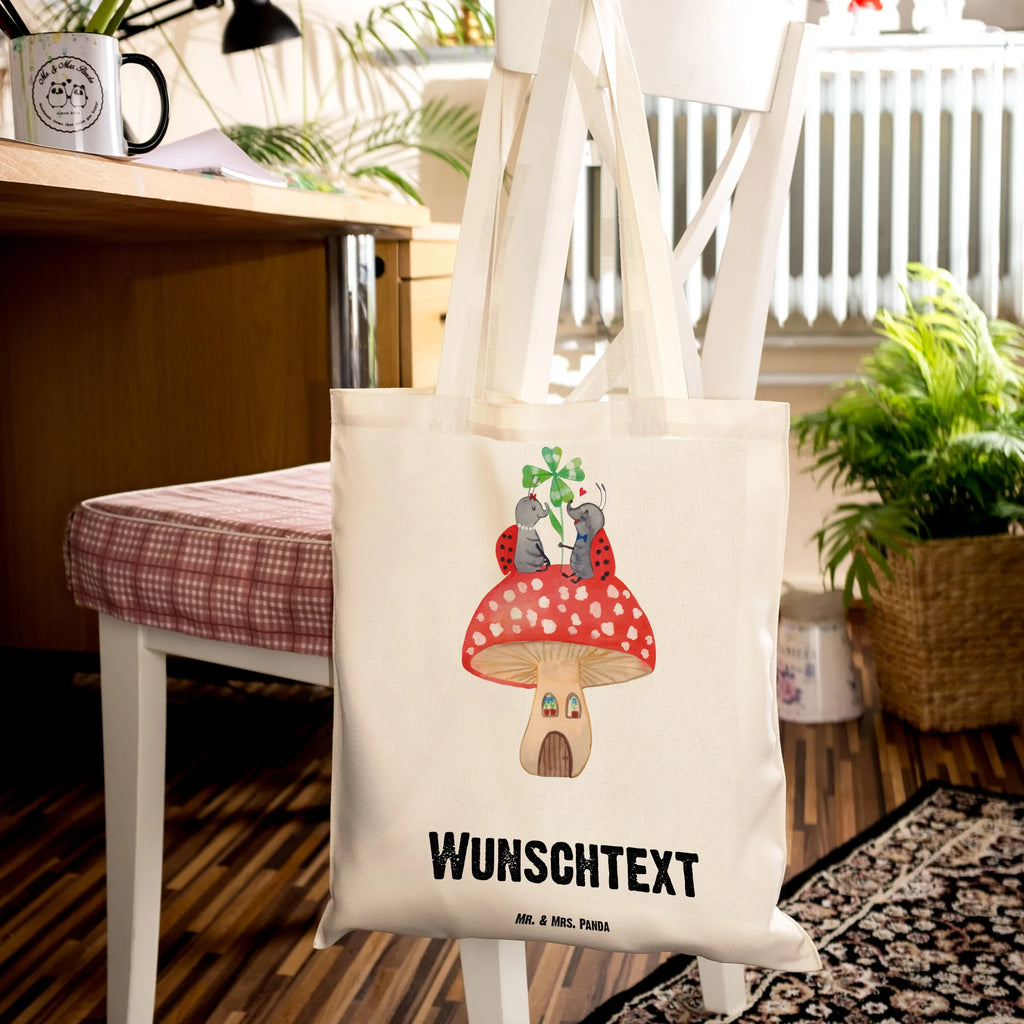 Personalisierte Tragetasche Marienkäfer Paar Fliegenpilz Einkaufstasche mit Namen, Stoffbeutel mit Namen, Tragetasche mit Namen, Personalisierte Tasche, Shopper, Personalisierter Beutel, Einkaufsbeutel, Personalisierte Einkaufstasche, Personalisierte Jutetasche, Umhängetasche, Personalisierter Stoffbeutel, Personalisierte Beuteltasche, Strandtasche, Personalisierter Jutebeutel, Schultertasche, Personalisierte Kindergartentasche, Tüte, Lustige Sprüche, Tiere, Tiermotive, Gute Laune, Zuhause, Fleigenpilzhaus, Haus, Wohnung, Fliegenpilz, Marienkäfer