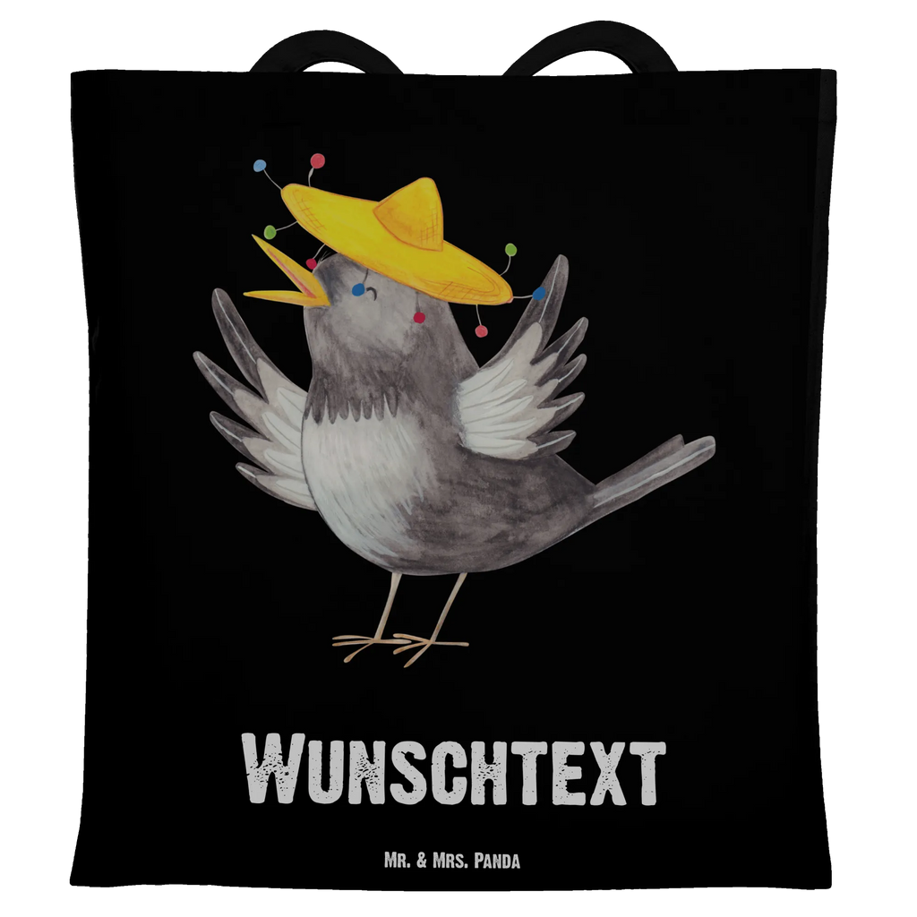 Personalisierte Tragetasche Rabe mit Sombrero Personalisierter Stoffbeutel, Personalisierter Beutel, Stoffbeutel mit Namen, Personalisierte Einkaufstasche, Personalisierte Jutetasche, Personalisierte Beuteltasche, Personalisierte Tasche, Einkaufstasche mit Namen, Personalisierter Jutebeutel, Personalisierte Kindergartentasche, Tragetasche mit Namen, Tiermotive, Gute Laune, lustige Sprüche, Tiere, Glück Spruch, froh, Vogel, Motivation, Rabe, Spruch positiv, Elster, Vögel, glücklich sein, fröhlich sein