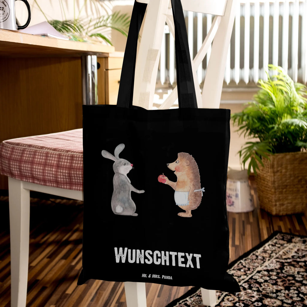 Personalisierte Tragetasche Liebe ist nie ohne Schmerz Personalisierte Einkaufstasche, Stoffbeutel mit Namen, Personalisierte Jutetasche, Einkaufstasche mit Namen, Personalisierter Jutebeutel, Personalisierte Tasche, Tüte, Tragetasche mit Namen, Umhängetasche, Personalisierte Kindergartentasche, Personalisierter Stoffbeutel, Schultertasche, Personalisierte Beuteltasche, Strandtasche, Personalisierter Beutel, Einkaufsbeutel, Shopper, Lustige Sprüche, Tiere, Tiermotive, Gute Laune, Spruch Romantisch, Igel und Hase, Trennungsschmerz, Herzschmerz, Hase, Trösten, Liebeskummer Geschenk, Igel, Liebe Spruch