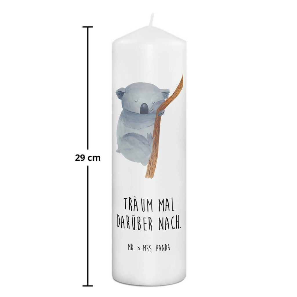 Kerze Koalabär Kerze Für Advent, Kerze Für Geburtstag, Metall-Kerze, Gedenkkerze, Gartenkerze, Glas-Kerze, Tafelkerze, Kerze Für Firmung, Kerze Mit Gravur, Andachtskerze, Laternenkerze, Dinnerkerzenpaar, Kerze Mit Duft, Kerze Für Weihnachten, Kerze Mit Fotoeinleger, Stearin­kerze, Outdoor-Kerze, Kerze Mit Namensgravur, Fair-Trade-Kerze, Stabkerze, Kerze Für Hochzeit, Dinnerkerze, Grabkerze, Kerze Für Ostern, Teelicht, Votivkerze, Grablicht, Kerze Für Kommunion, Handgemachte Kerze, Blockkerze, Tischkerze, Stumpenkerze, Streukerze, Kerze Mit Prägung, Kerze Als Gastgeschenk, Trauerkerze, Kerze, Stumpenkerzen-Set, Kerze Mit Motiv, Duftkerze, Bio-Kerze, Kerze Ohne Duft, Kerze Mit Spruch, Kerze Für Taufe, Sojawachskerze, Handgegossene Kerze, Tiermotive, Gute Laune, lustige Sprüche, Tiere, Koalabär, Koala, träumen, Traum, Bär, Traumland, schlafen, Schlafzimmer