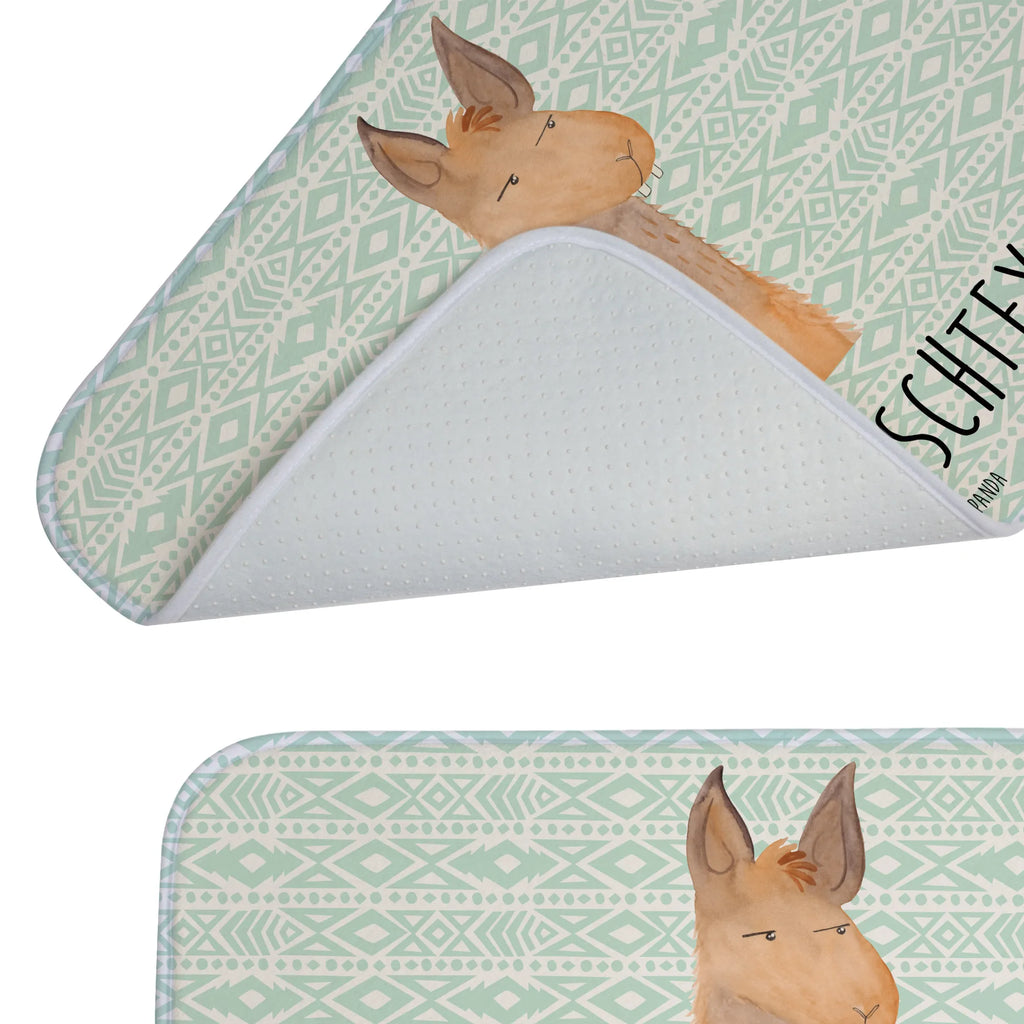 Personalisierter Badvorleger Lamakopf genervt Teppich Fürs Bad Mit Namen, Badezimmermatte Mit Wunschtext, Badvorleger Mit Gravur, Badvorleger Für Badewanne Mit Namen, Badvorleger Design Mit Gravur, Webegeschenk mit Firmennamen, Badvorleger Baumwolle Mit Namen, Badvorleger Groß Mit Wunschtext, Badgarnitur Mit Wunschtext, Badvorleger Nachhaltig Mit Namen, Badvorleger Klassisch Mit Wunschtext, Badvorleger Mit Namen, Badmatte Waschbar Mit Wunschtext, Rutschfester Badvorleger Mit Namen, Badvorleger Gemustert Mit Wunschtext, Badematte Mit Namen, Badezimmer Matte Mit Namen, Personaliserter Badvorleger, Badvorleger Vintage Mit Namen, Badvorleger Selbst Gestalten, Badezimmerteppich Personalisiert, Badläufer Mit Namen, Bad Fußmatte Personalisiert, Waschbarer Badvorleger Mit Namen, Badvorleger Mit Wunschtext, Badematte Rutschfest Mit Namen, Badteppich Mit Wunschtext, Badvorleger Mikrofaser Personalisiert, Saugfähiger Badvorleger Mit Wunschtext, Badvorleger Mit Initialen, Badvorleger Gäste-WC Personalisiert, Badvorleger Schwarz Mit Wunschtext, Duschvorleger Mit Namen, Badvorleger Mit Bestickung, Rechteckiger Badvorleger Mit Namen, Badvorleger Modern Mit Namen, Werbegeschenk mit Text, Badematten Set Personalisiert, Badvorleger Klein Mit Namen, Runder Badvorleger Personalisiert, Weicher Badvorleger Mit Wunschtext, Badvorleger Weiß Mit Namen, Badvorleger Für Dusche Mit Wunschtext, Lama, Alpaka, Chef, Chefin, genervt sein, Freundin, Büro, Lamas, Azubi, Partnerin, Recht haben, Büroalltag, beste Freundin