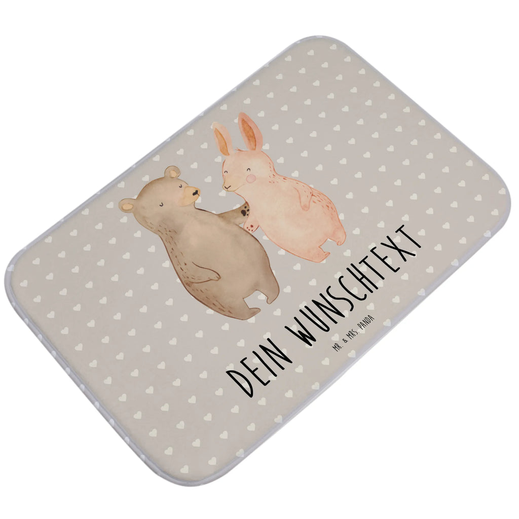 Personalisierte Badematte Bär und Hase Umarmen Badvorleger Mit Namen, Badvorleger Für Dusche Mit Wunschtext, Badvorleger Klein Mit Namen, Bad Fußmatte Personalisiert, Badteppich Mit Wunschtext, Badematte Rutschfest Mit Namen, Badvorleger Vintage Mit Namen, Badematten Set Personalisiert, Badvorleger Für Badewanne Mit Namen, Werbegeschenk mit Text, Badezimmerteppich Personalisiert, Badvorleger Baumwolle Mit Namen, Teppich Fürs Bad Mit Namen, Badvorleger Weiß Mit Namen, Badvorleger Klassisch Mit Wunschtext, Badezimmermatte Mit Wunschtext, Bad Teppich, Badvorleger Mit Initialen, Badvorleger Selbst Gestalten, Badvorleger Modern Mit Namen, Rechteckiger Badvorleger Mit Namen, Duschvorlage, Badgarnitur Mit Wunschtext, Badvorleger Nachhaltig Mit Namen, Personaliserter Badvorleger, Badläufer Mit Namen, Badvorleger Groß Mit Wunschtext, Badvorleger Gäste-WC Personalisiert, Badtextilien, Badvorleger Mikrofaser Personalisiert, Waschbarer Badvorleger Mit Namen, Weicher Badvorleger Mit Wunschtext, Webegeschenk mit Firmennamen, Rutschfester Badvorleger Mit Namen, Badvorleger Design Mit Gravur, Badvorleger Mit Wunschtext, Badvorleger Mit Bestickung, Badematte Mit Namen, Saugfähiger Badvorleger Mit Wunschtext, Badmatte Waschbar Mit Wunschtext, Badezimmer Matte Mit Namen, Badvorleger Schwarz Mit Wunschtext, Badvorleger Mit Gravur, Duschvorleger Mit Namen, Badvorleger Gemustert Mit Wunschtext, Runder Badvorleger Personalisiert, Freundin, Freund, Liebe, Liebesgeschenk, Jahrestag, Verlobung, Partner, Ehemann, Ehefrau, Heiraten, Heiratsantrag, Hocheitstag, Best Friends, Bär, Hase, Bester Freund, Freunde, Bärchen