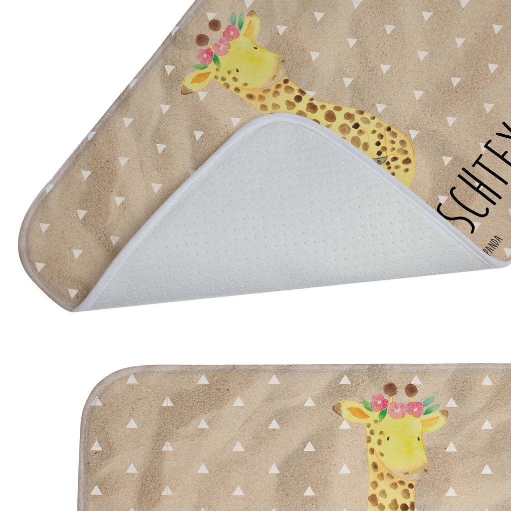Personalisierter Badvorleger Giraffe Blumenkranz Badvorleger Selbst Gestalten, Badvorleger Mit Bestickung, Badvorleger Mit Wunschtext, Badvorleger Weiß Mit Namen, Saugfähiger Badvorleger Mit Wunschtext, Badvorleger Mikrofaser Personalisiert, Webegeschenk mit Firmennamen, Teppich Fürs Bad Mit Namen, Waschbarer Badvorleger Mit Namen, Badematte Rutschfest Mit Namen, Bad Fußmatte Personalisiert, Duschvorleger Mit Namen, Badvorleger Für Badewanne Mit Namen, Badgarnitur Mit Wunschtext, Badteppich Mit Wunschtext, Badvorleger Mit Gravur, Badezimmer Matte Mit Namen, Weicher Badvorleger Mit Wunschtext, Badvorleger Design Mit Gravur, Badvorleger Mit Namen, Runder Badvorleger Personalisiert, Badvorleger Klassisch Mit Wunschtext, Personaliserter Badvorleger, Badvorleger Für Dusche Mit Wunschtext, Badvorleger Modern Mit Namen, Badmatte Waschbar Mit Wunschtext, Badvorleger Mit Initialen, Badvorleger Baumwolle Mit Namen, Badvorleger Schwarz Mit Wunschtext, Badezimmerteppich Personalisiert, Badvorleger Gäste-WC Personalisiert, Badvorleger Gemustert Mit Wunschtext, Badvorleger Groß Mit Wunschtext, Rutschfester Badvorleger Mit Namen, Badvorleger Klein Mit Namen, Badvorleger Vintage Mit Namen, Badezimmermatte Mit Wunschtext, Werbegeschenk mit Text, Badematte Mit Namen, Badvorleger Nachhaltig Mit Namen, Rechteckiger Badvorleger Mit Namen, Badläufer Mit Namen, Badematten Set Personalisiert, Afrika, Wildtiere, Selbstliebe, Abenteurer, Freundin, Giraffe, Blumenkranz