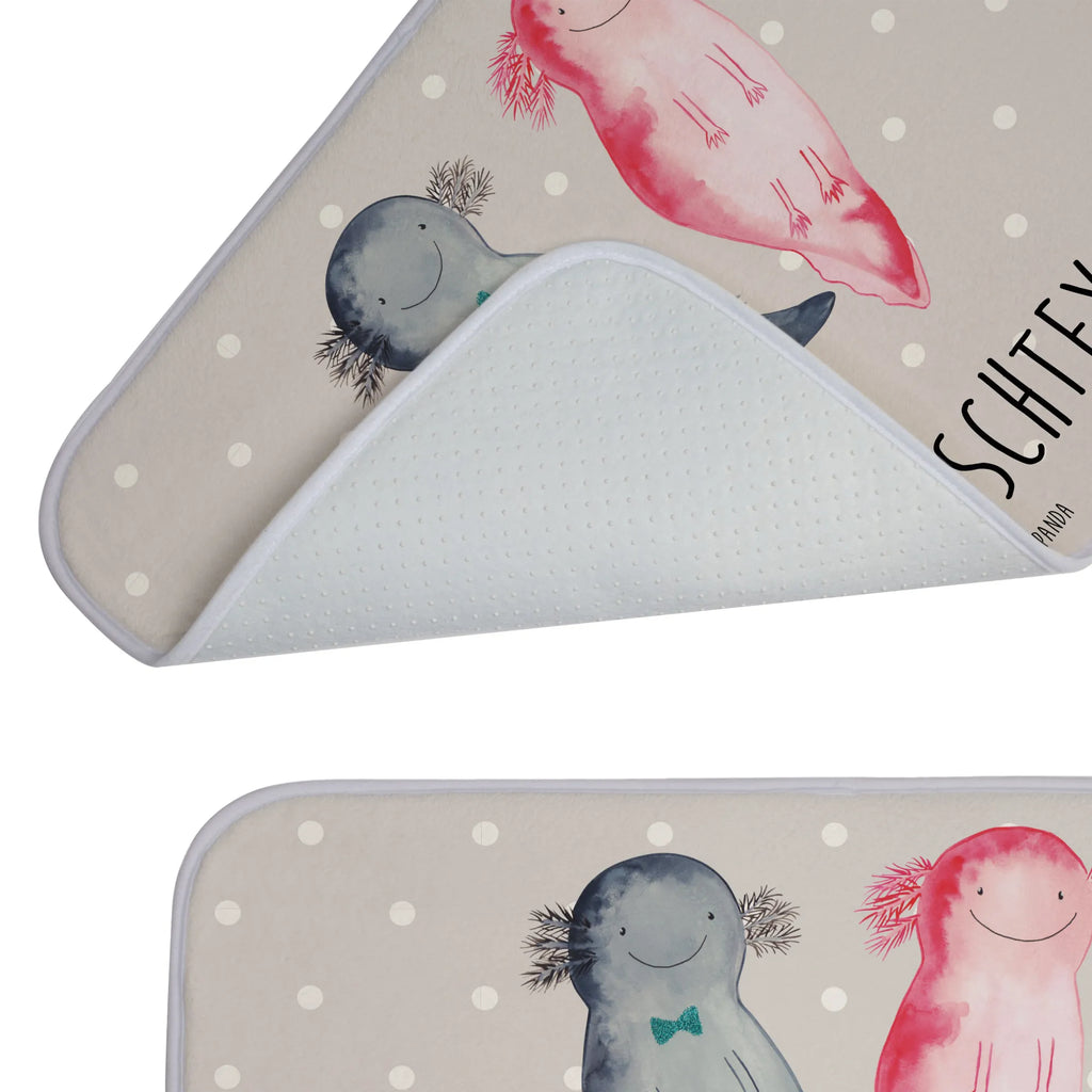 Personalisierter Badvorleger Axolotl Axel+Lotte Badvorleger Für Badewanne Mit Namen, Werbegeschenk mit Text, Badvorleger Mikrofaser Personalisiert, Badvorleger Design Mit Gravur, Runder Badvorleger Personalisiert, Bad Teppich, Rechteckiger Badvorleger Mit Namen, Badvorleger Schwarz Mit Wunschtext, Badezimmer Matte Mit Namen, Badvorleger Klassisch Mit Wunschtext, Badvorleger Klein Mit Namen, Badläufer Mit Namen, Saugfähiger Badvorleger Mit Wunschtext, Waschbarer Badvorleger Mit Namen, Bad Fußmatte Personalisiert, Badvorleger Gemustert Mit Wunschtext, Badvorleger Weiß Mit Namen, Badteppich Mit Wunschtext, Duschvorleger Mit Namen, Badvorleger Für Dusche Mit Wunschtext, Badematten Set Personalisiert, Badvorleger Vintage Mit Namen, Badematte Rutschfest Mit Namen, Badvorleger Groß Mit Wunschtext, Badezimmerteppich Personalisiert, Webegeschenk mit Firmennamen, Teppich Fürs Bad Mit Namen, Badvorleger Nachhaltig Mit Namen, Badvorleger Mit Wunschtext, Badezimmermatte Mit Wunschtext, Duschvorlage, Badtextilien, Personaliserter Badvorleger, Badmatte Waschbar Mit Wunschtext, Badvorleger Mit Gravur, Badvorleger Gäste-WC Personalisiert, Rutschfester Badvorleger Mit Namen, Badvorleger Modern Mit Namen, Badvorleger Selbst Gestalten, Badvorleger Baumwolle Mit Namen, Badvorleger Mit Namen, Badvorleger Mit Bestickung, Badvorleger Mit Initialen, Badematte Mit Namen, Weicher Badvorleger Mit Wunschtext, Badgarnitur Mit Wunschtext, Axolotl, Molch, Lurch, Schwanzlurch, Verlobter, Lurche, Axolot, Ehemann, Jahrestag, Valentinstag, Freund, Große Liebe, Liebesbeweis, Liebe
