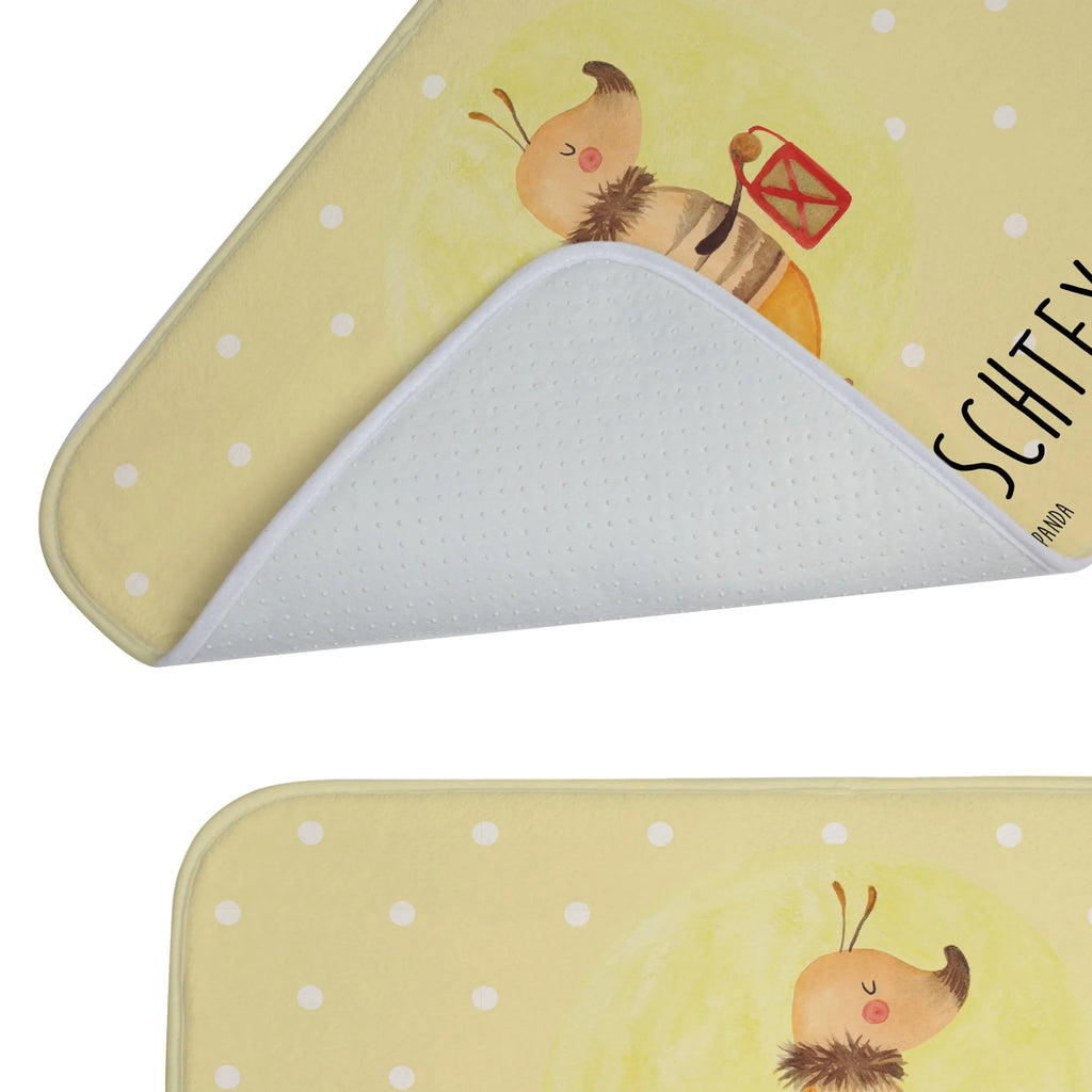 Personalisierte Badematte Glühwürmchen Badvorleger Mit Wunschtext, Badvorleger Schwarz Mit Wunschtext, Badvorleger Klein Mit Namen, Badvorleger Gemustert Mit Wunschtext, Badezimmermatte Mit Wunschtext, Rechteckiger Badvorleger Mit Namen, Badvorleger Design Mit Gravur, Badvorleger Für Badewanne Mit Namen, Badvorleger Groß Mit Wunschtext, Badvorleger Mit Initialen, Saugfähiger Badvorleger Mit Wunschtext, Badematten Set Personalisiert, Badezimmer Matte Mit Namen, Badvorleger Weiß Mit Namen, Rutschfester Badvorleger Mit Namen, Badvorleger Klassisch Mit Wunschtext, Badmatte Waschbar Mit Wunschtext, Badvorleger Baumwolle Mit Namen, Badvorleger Mikrofaser Personalisiert, Badvorleger Nachhaltig Mit Namen, Badteppich Mit Wunschtext, Badvorleger Selbst Gestalten, Badezimmerteppich Personalisiert, Waschbarer Badvorleger Mit Namen, Webegeschenk mit Firmennamen, Badvorleger Für Dusche Mit Wunschtext, Badvorleger Modern Mit Namen, Runder Badvorleger Personalisiert, Werbegeschenk mit Text, Badvorleger Mit Namen, Badvorleger Vintage Mit Namen, Badvorleger Mit Gravur, Bad Fußmatte Personalisiert, Badläufer Mit Namen, Badematte Mit Namen, Personaliserter Badvorleger, Badvorleger Mit Bestickung, Teppich Fürs Bad Mit Namen, Badvorleger Gäste-WC Personalisiert, Duschvorleger Mit Namen, Badematte Rutschfest Mit Namen, Badgarnitur Mit Wunschtext, Weicher Badvorleger Mit Wunschtext, Tiermotive, Gute Laune, lustige Sprüche, Tiere, magisch, Verlobung, Liebesspruch, Liebesbeweis, Glühwürmchen, Jahrestag, Lieblingsmensch, Leuchten, Glühwurm, Heiratsantrag, Falter, Liebe