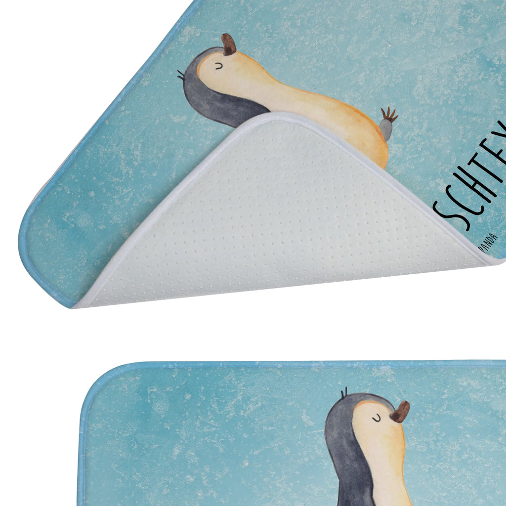 Personalisierter Badvorleger Pinguin marschierend Badvorleger Nachhaltig Mit Namen, Badvorleger Gemustert Mit Wunschtext, Badezimmermatte Mit Wunschtext, Badläufer Mit Namen, Teppich Fürs Bad Mit Namen, Badvorleger Gäste-WC Personalisiert, Badematte Mit Namen, Badezimmerteppich Personalisiert, Rechteckiger Badvorleger Mit Namen, Badvorleger Selbst Gestalten, Badvorleger Baumwolle Mit Namen, Badvorleger Modern Mit Namen, Badvorleger Design Mit Gravur, Saugfähiger Badvorleger Mit Wunschtext, Badvorleger Groß Mit Wunschtext, Badvorleger Für Dusche Mit Wunschtext, Personaliserter Badvorleger, Badteppich Mit Wunschtext, Badvorleger Klein Mit Namen, Waschbarer Badvorleger Mit Namen, Duschvorleger Mit Namen, Badvorleger Vintage Mit Namen, Werbegeschenk mit Text, Badvorleger Mit Gravur, Badvorleger Weiß Mit Namen, Badematte Rutschfest Mit Namen, Rutschfester Badvorleger Mit Namen, Runder Badvorleger Personalisiert, Badezimmer Matte Mit Namen, Badvorleger Mit Initialen, Badvorleger Mikrofaser Personalisiert, Badmatte Waschbar Mit Wunschtext, Bad Fußmatte Personalisiert, Webegeschenk mit Firmennamen, Badvorleger Mit Wunschtext, Badvorleger Mit Namen, Badgarnitur Mit Wunschtext, Badvorleger Für Badewanne Mit Namen, Badvorleger Mit Bestickung, Weicher Badvorleger Mit Wunschtext, Badvorleger Klassisch Mit Wunschtext, Badematten Set Personalisiert, Badvorleger Schwarz Mit Wunschtext, Pinguin, Frühaufsteher, Bruder, Familie, Langschläfer, Pinguine, Schwester